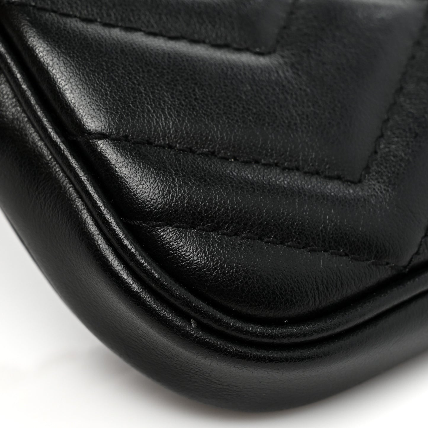 Calfskin Matelasse Mini GG Marmont Chain Crossbody Bag Black
