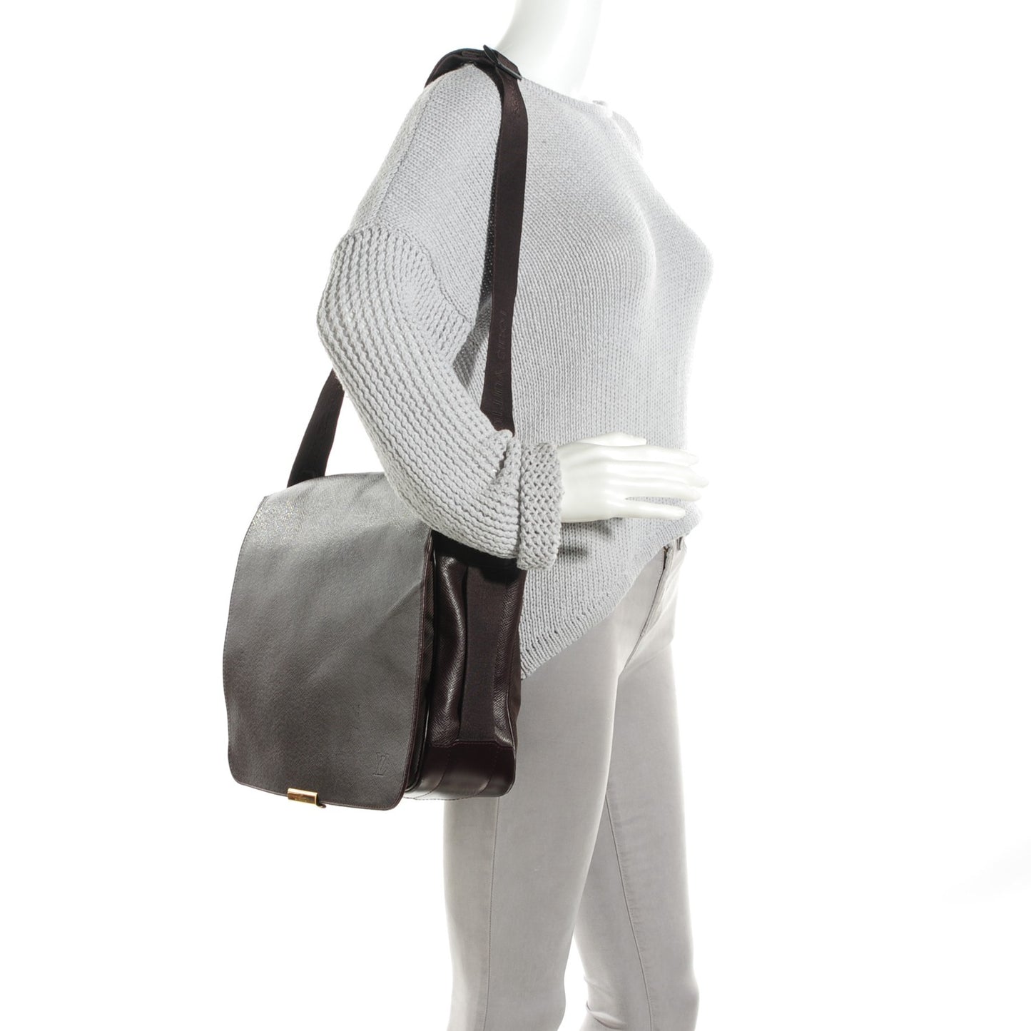 Taiga Viktor Messenger Bag Acajou