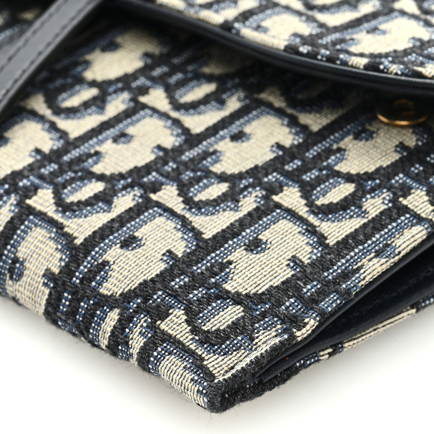 Oblique Saddle Chain Long Wallet Blue