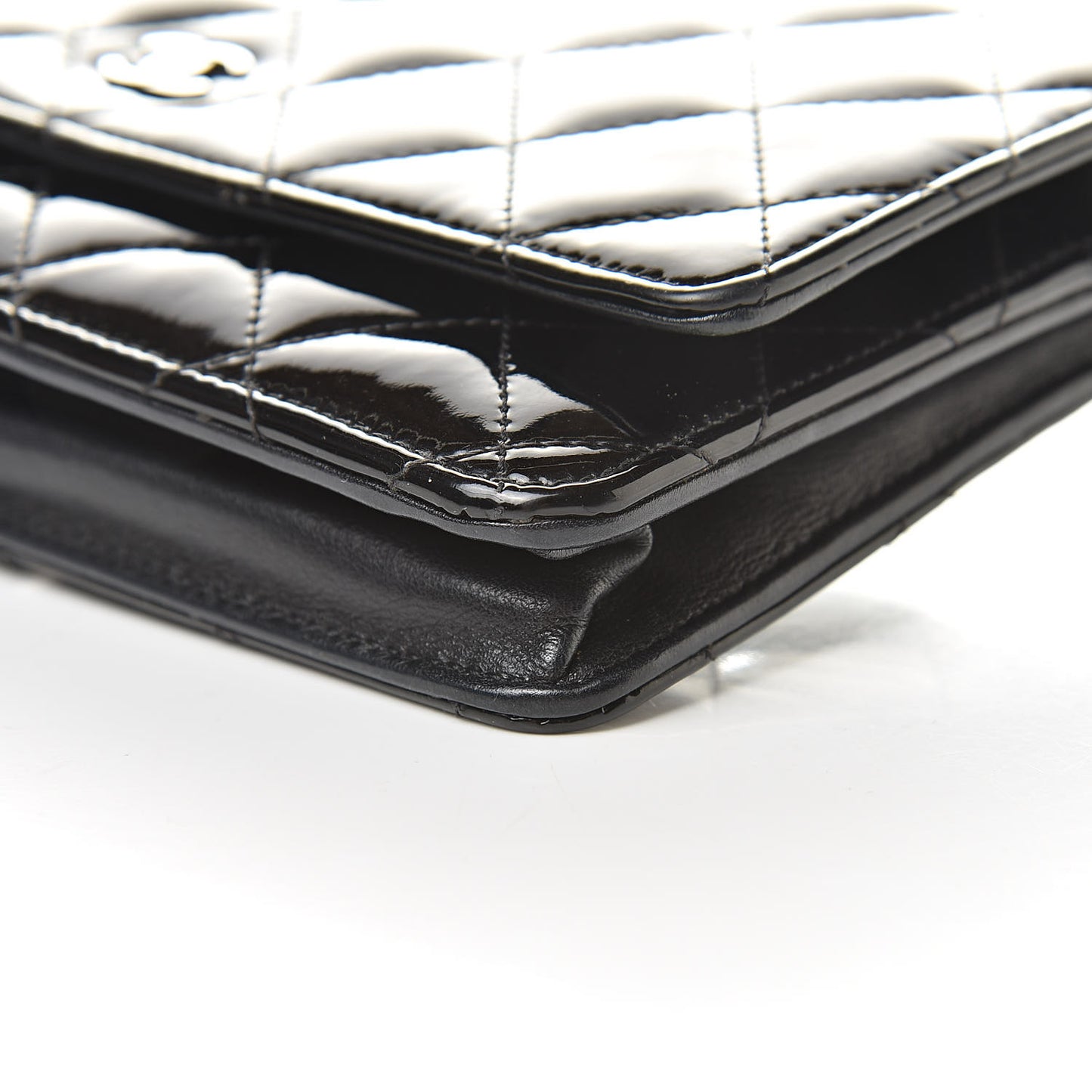 Patent Quilted Wallet On Chain WOC Black