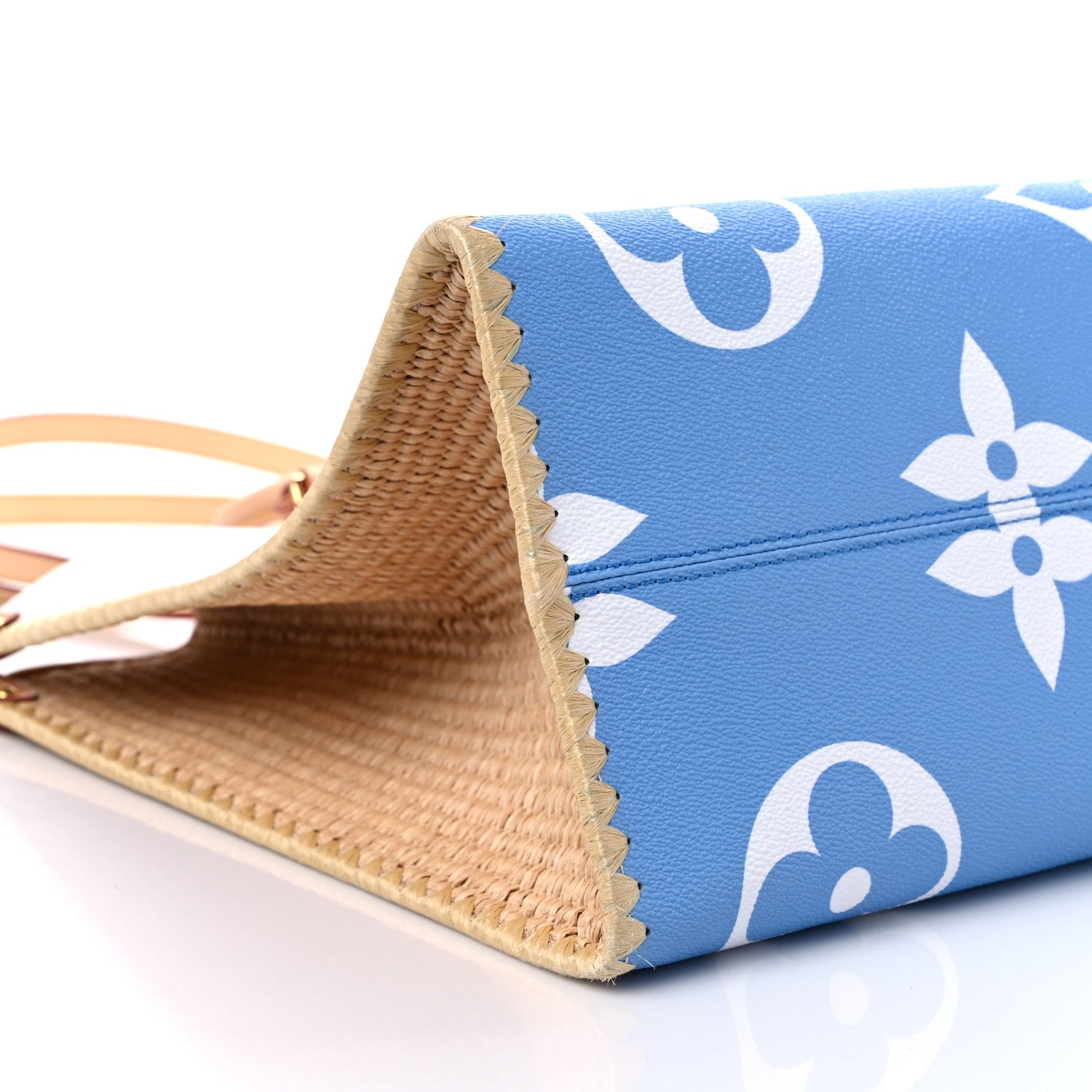 Louis Vuitton Monogram Giant Raffia Hamptons By The Pool Onthego GM Blue 7 of 8