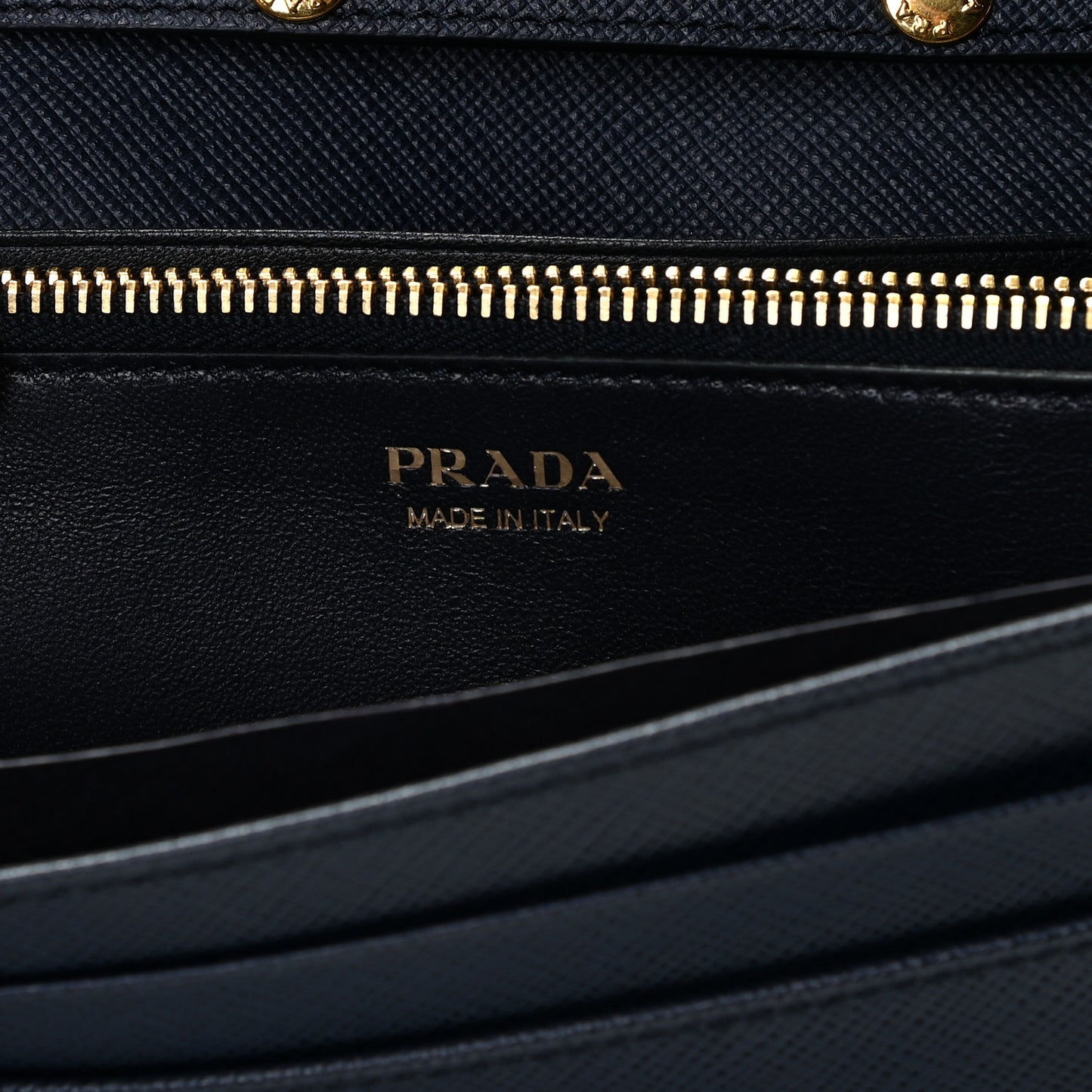 Saffiano Lux Chain Wallet Baltico