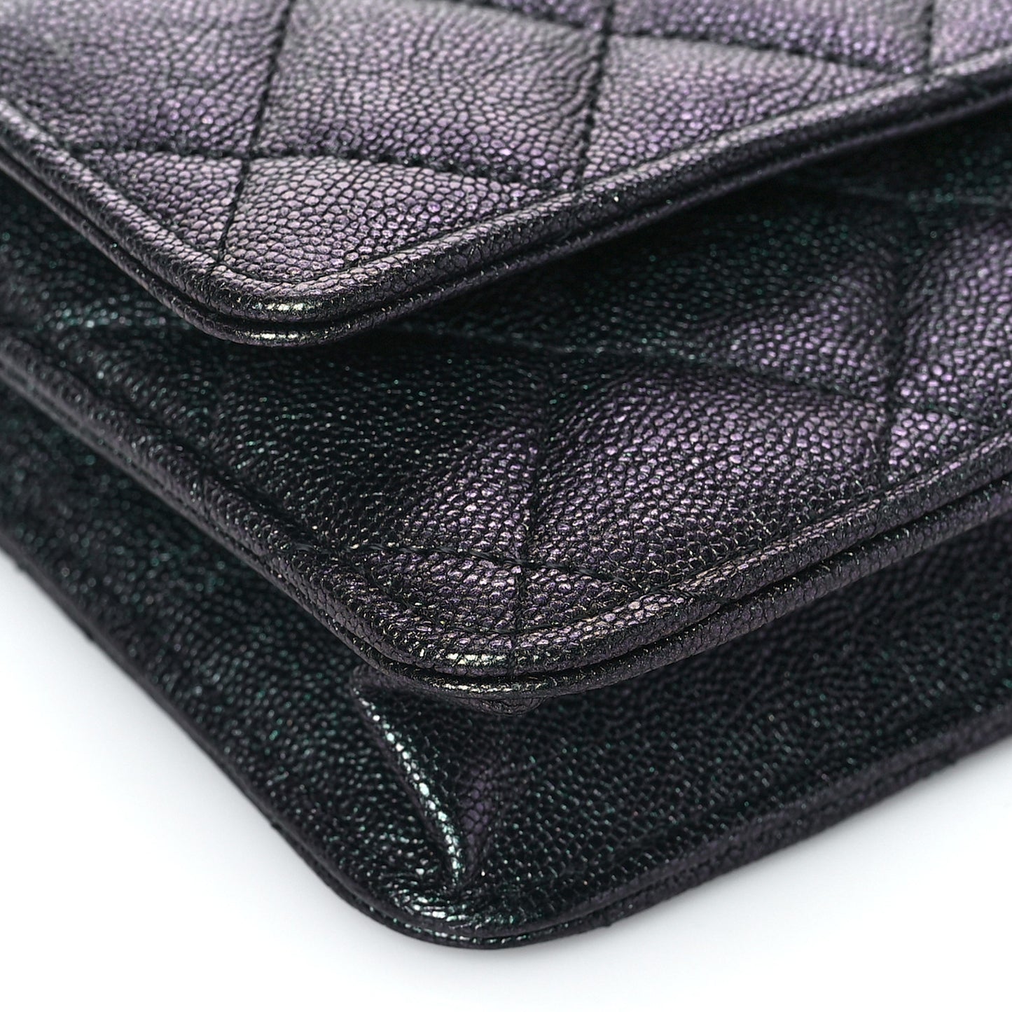 Iridescent Caviar Quilted Wallet On Chain WOC Black