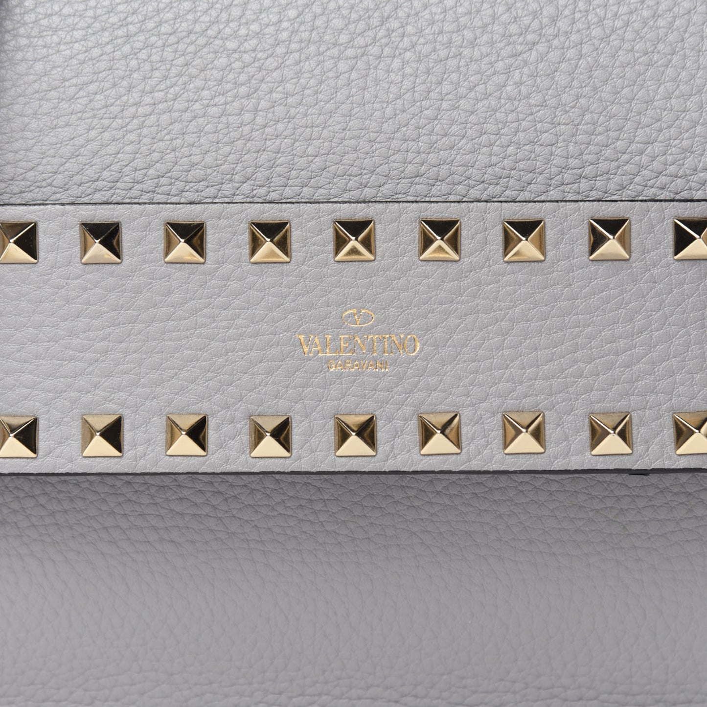 Pebbled Calfskin Rockstud Side Slip Crossbody Pastel Grey