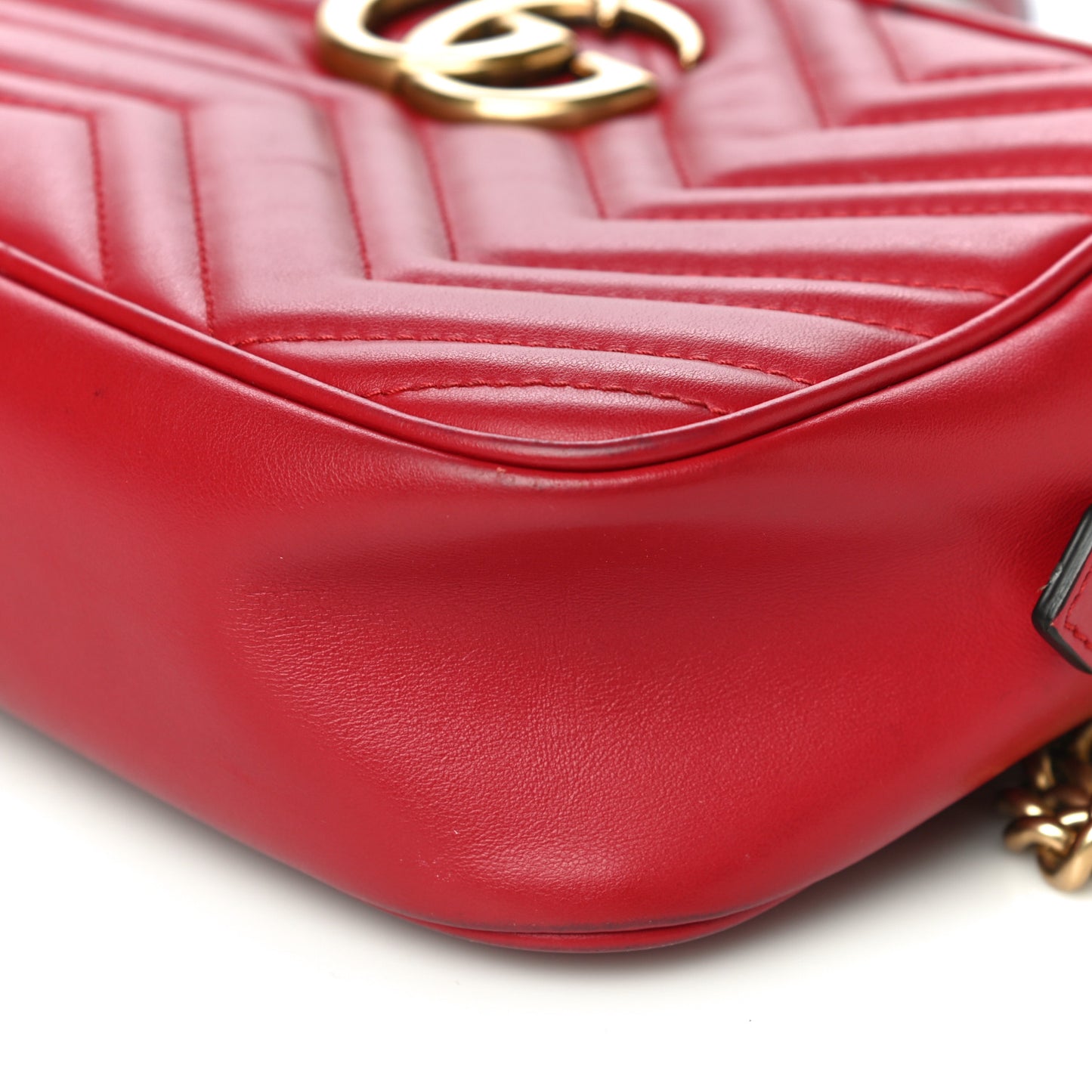 Calfskin Matelasse Small GG Marmont Chain Shoulder Bag Hibiscus Red