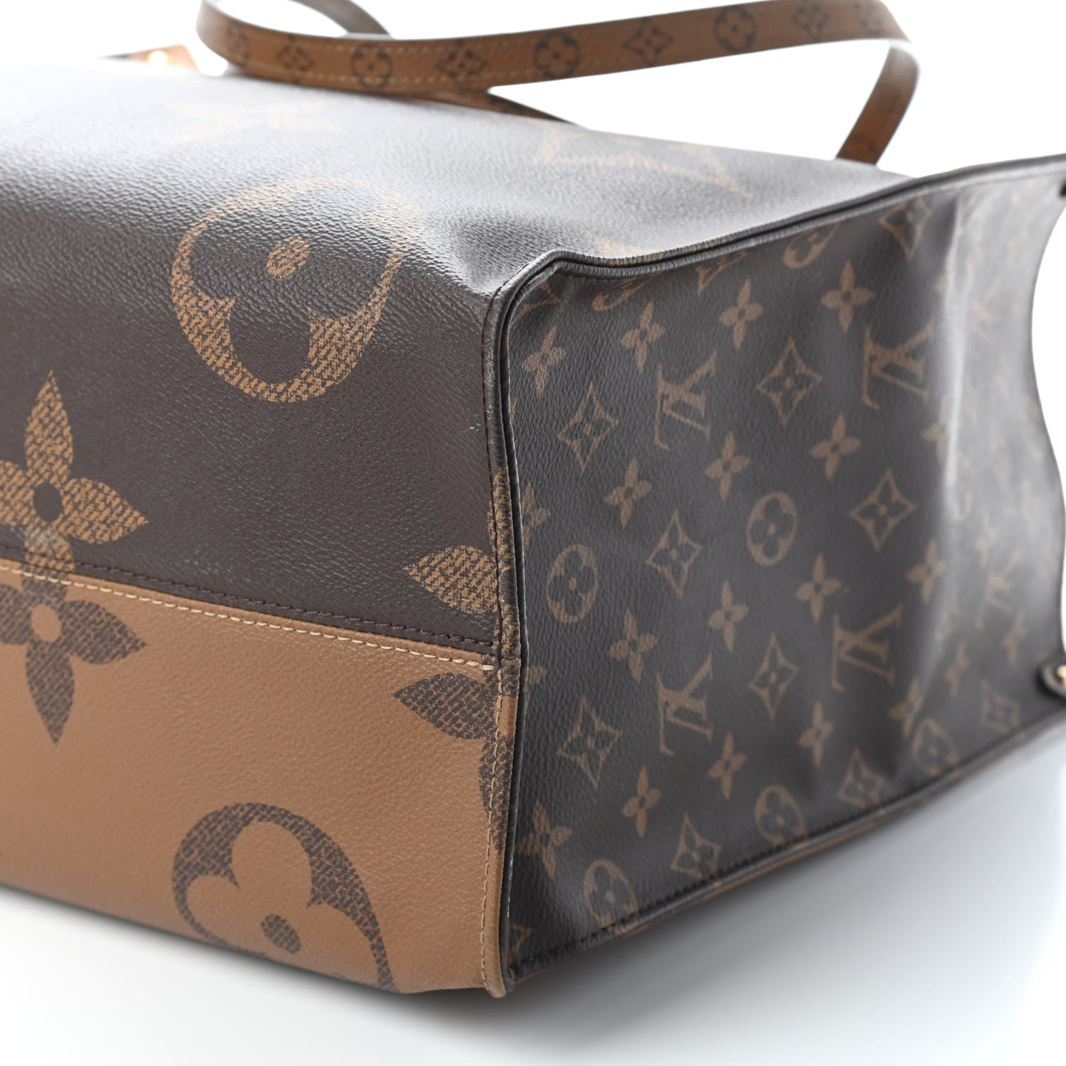 Louis Vuitton Reverse Monogram Giant Onthego GM 8 of 8