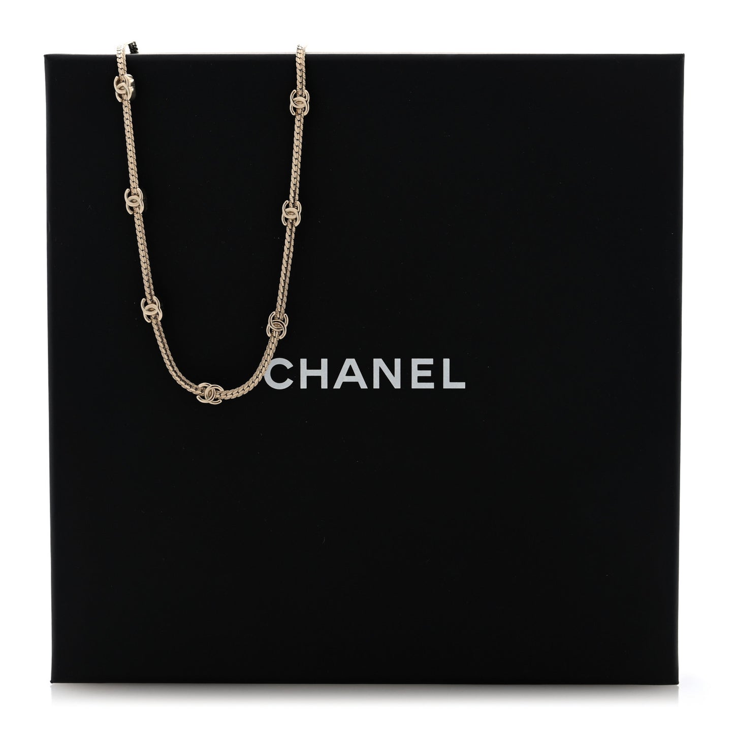 Metal CC Short Chain Necklace Gold