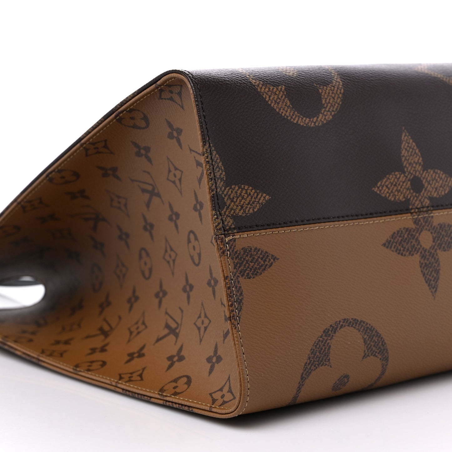 Reverse Monogram Giant Onthego GM