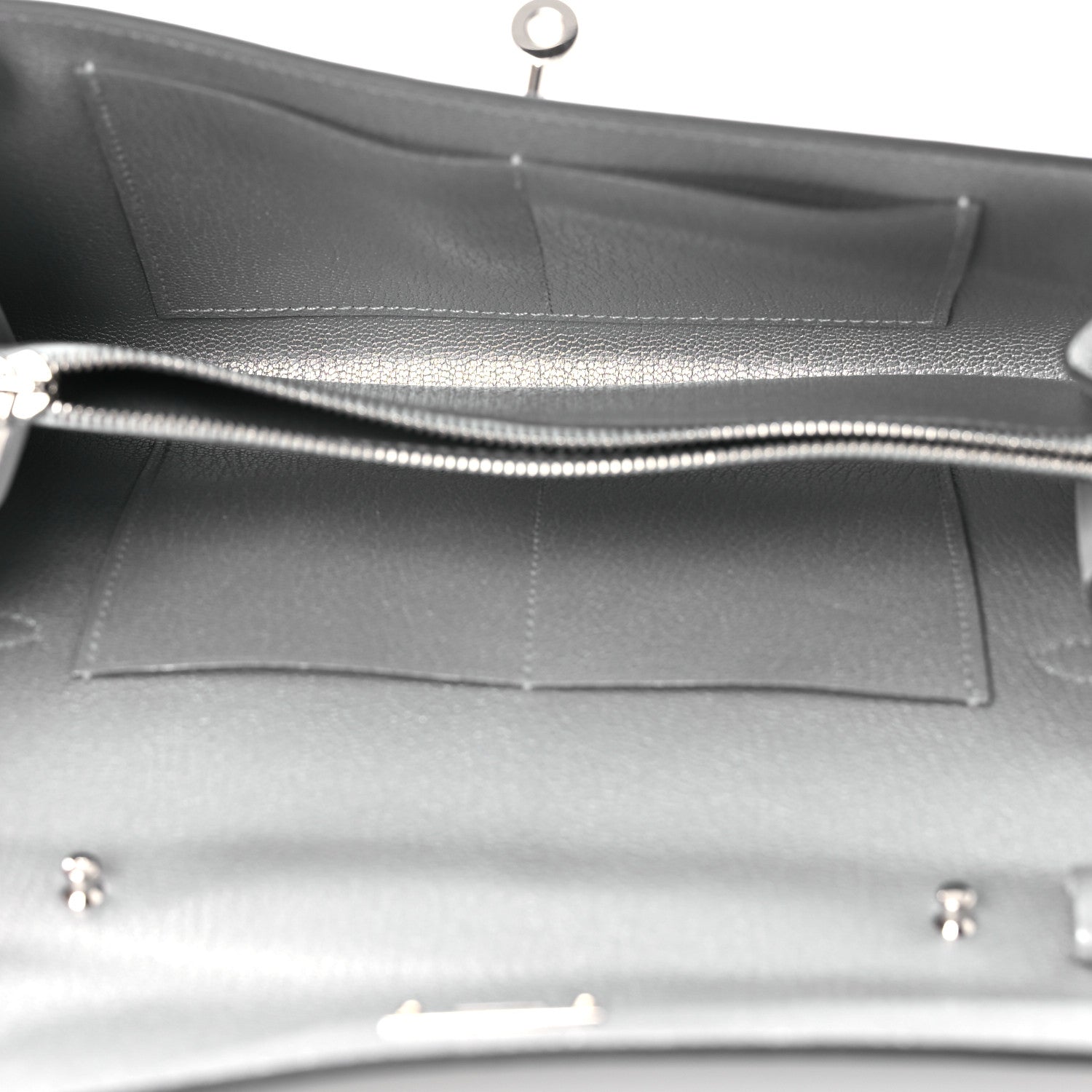 Hermes Metallic Chevre Chamkilight Kelly Wallet To Go Argent 5 of 13