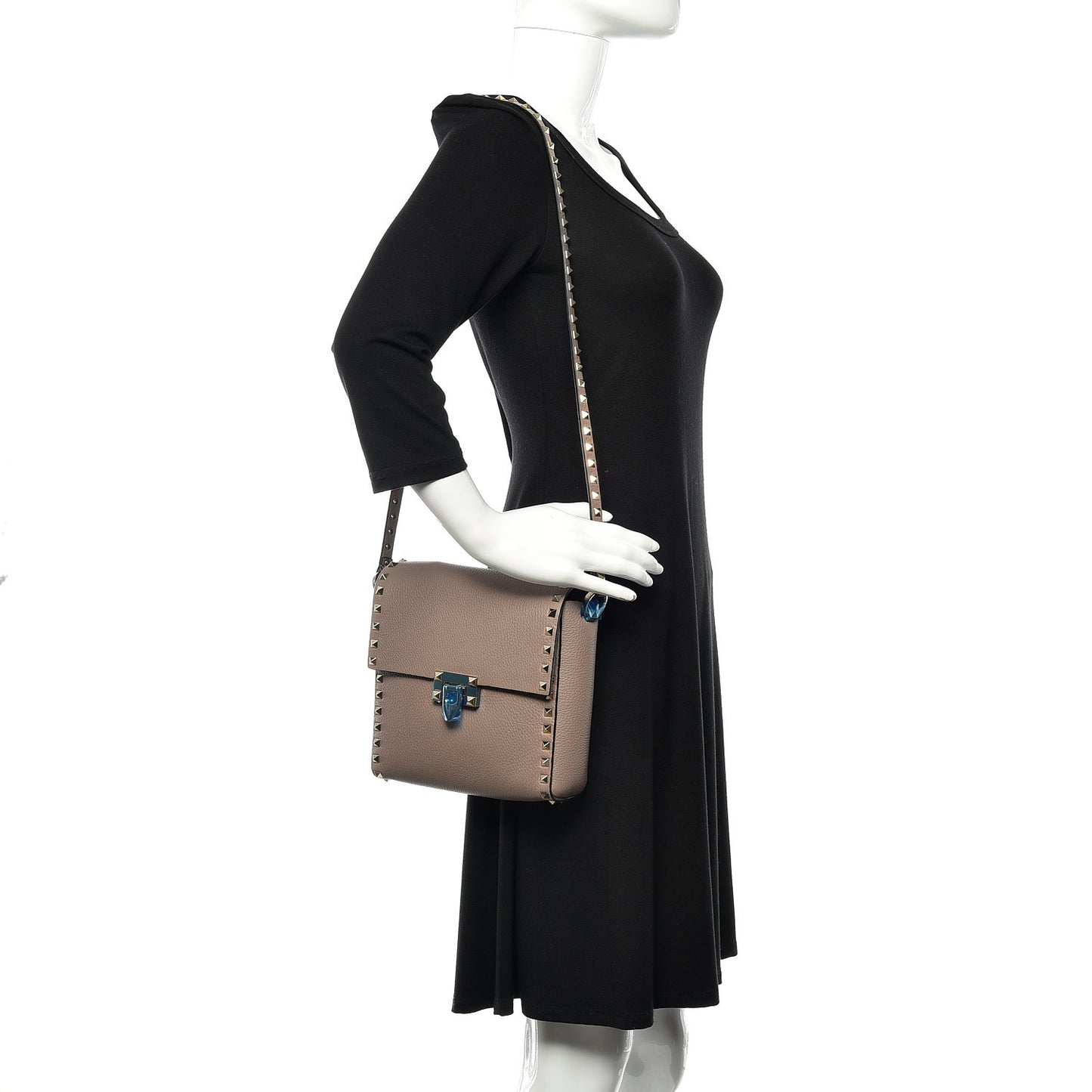 Pebbled Calfskin Rockstud Flip Lock Flap Messenger Poudre