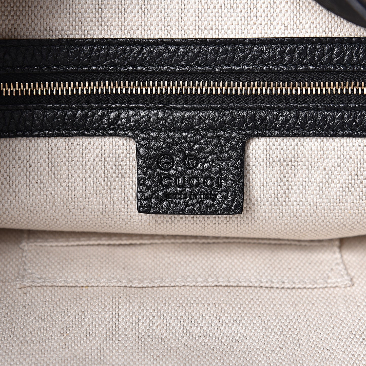 Pebbled Calfskin Large Soho Hobo Black