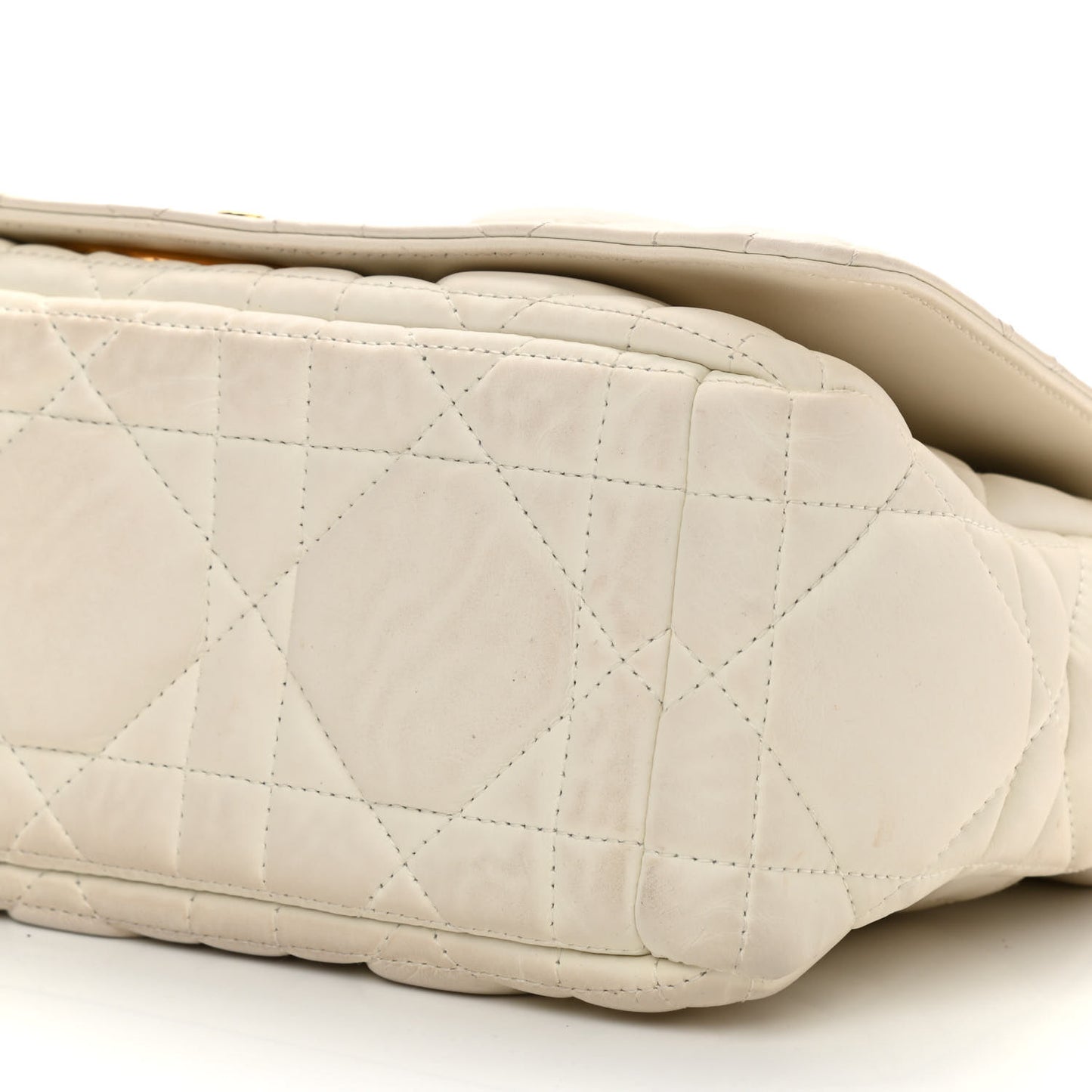 Calfskin Macrocannage Medium Caro Bag White