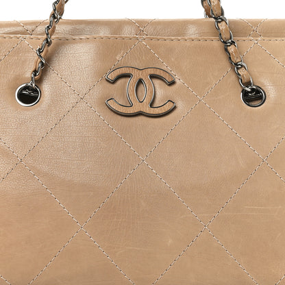 Chanel Washed Calfskin Diamond Stitch Large Hamptons Shopping Tote Beige 8 of 10