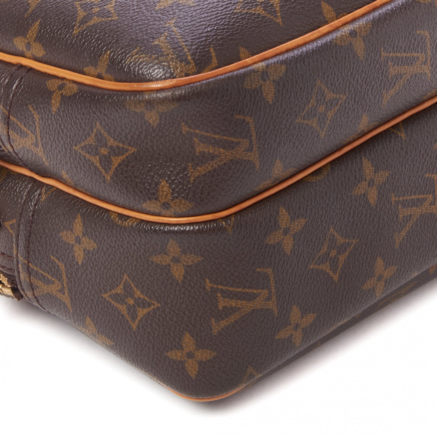 Louis Vuitton Monogram Reporter PM 6 of 11