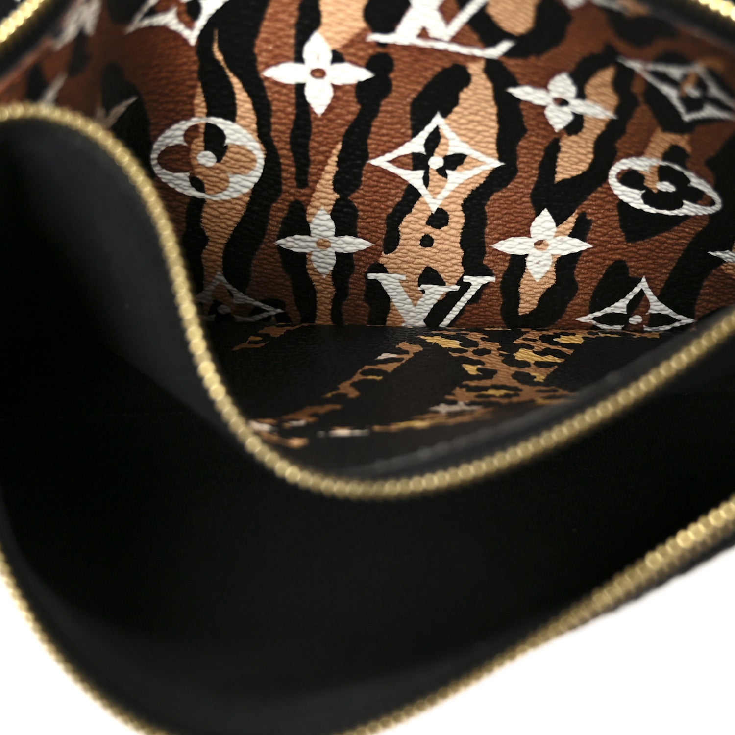 Louis Vuitton Monogram Giant Jungle Pochette Double Zip Black