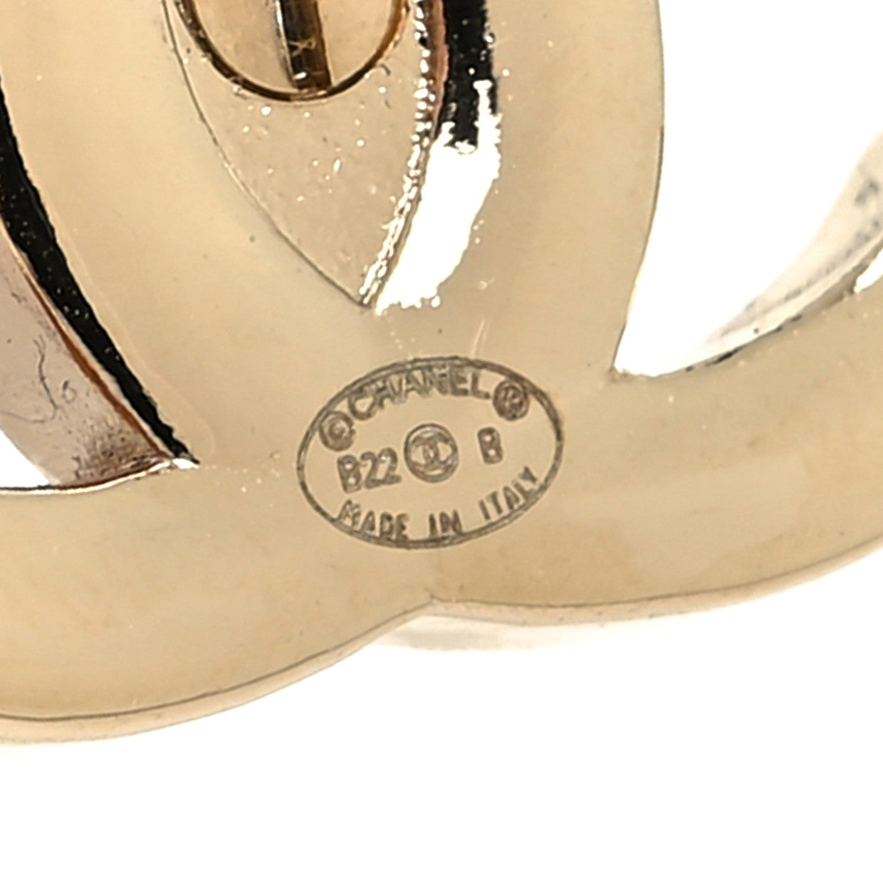 Metal Logo CC Turnlock Earrings Gold
