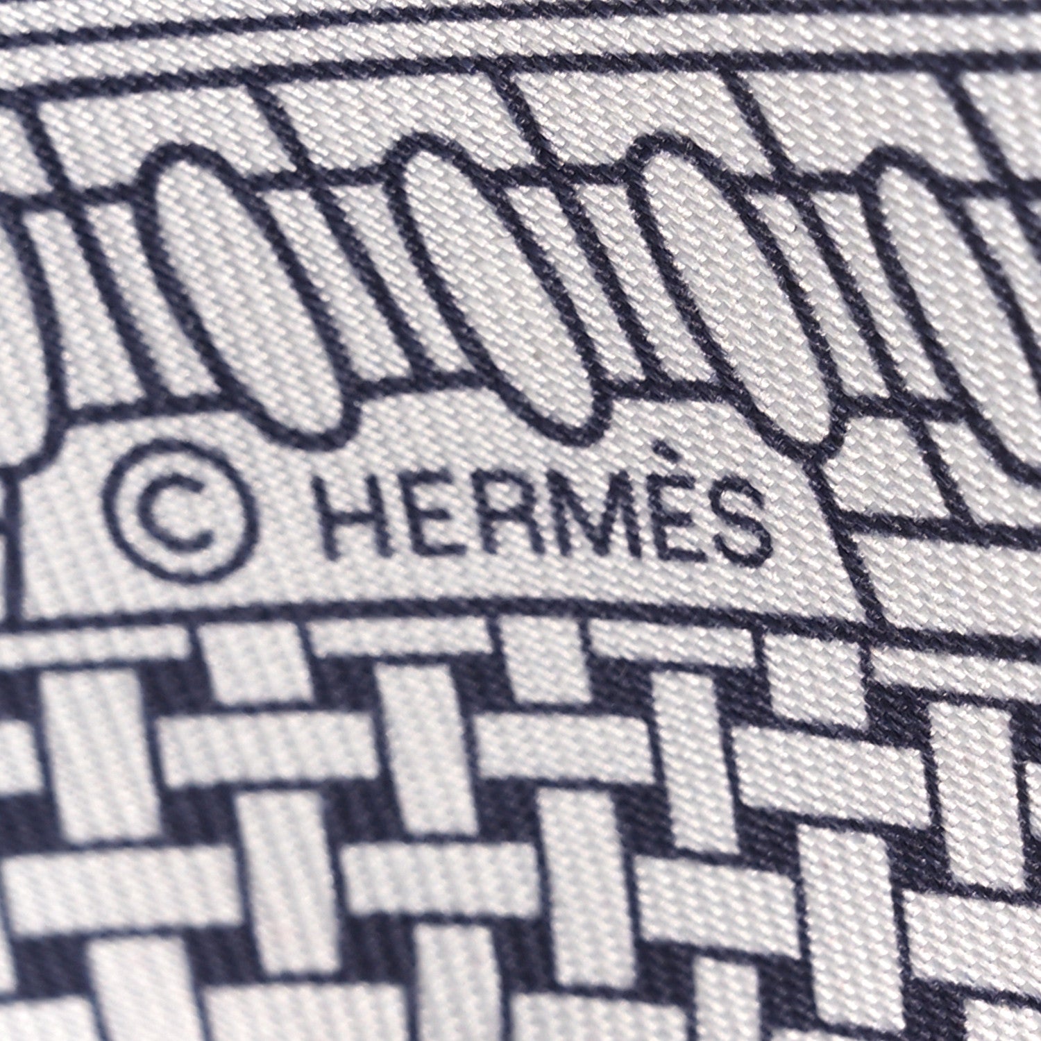 Hermes Silk Objets De Curiosite Twilly Gris Bluete Miel 3 of 4