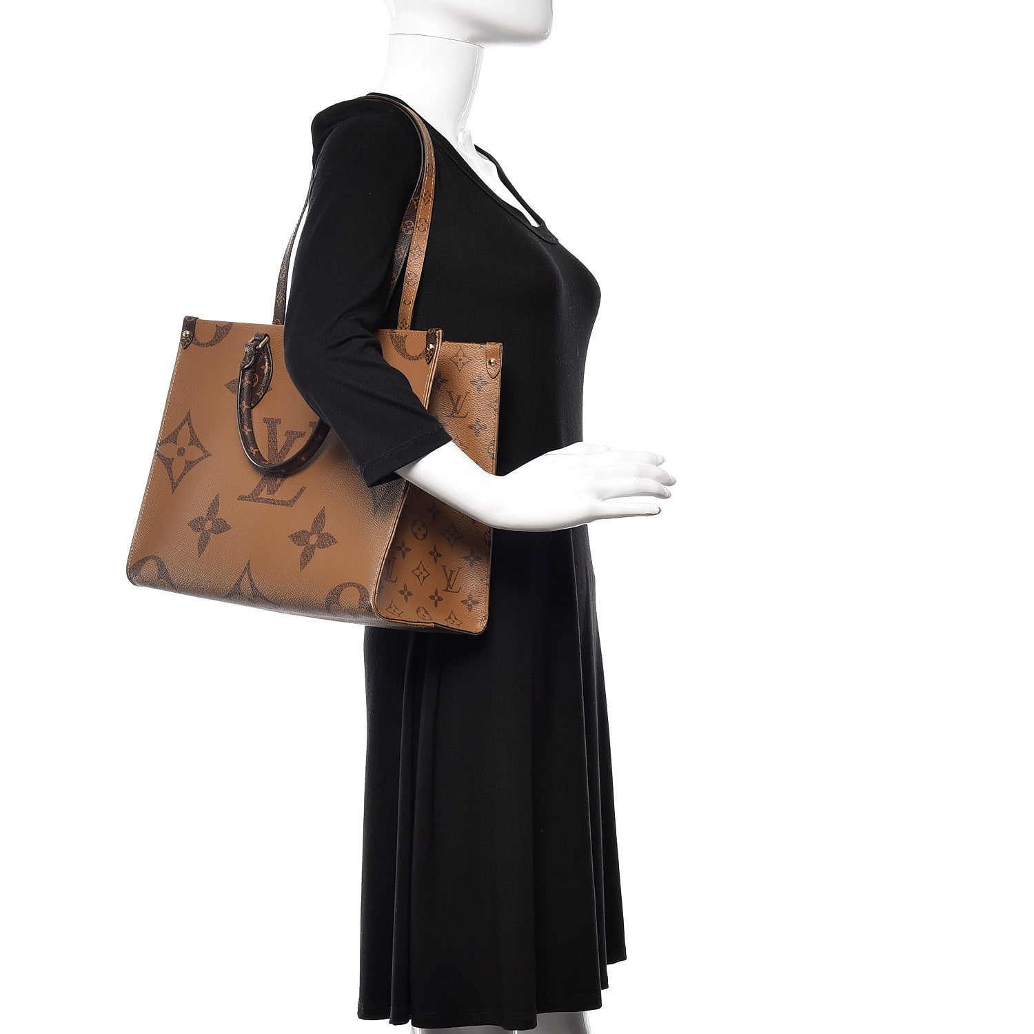 Louis Vuitton Reverse Monogram Giant Onthego MM 2 of 10