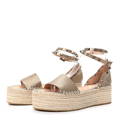 Valentino Garavani Metallic Grained Calfskin Rockstud Ankle Wrap Espadrille Flatform Sandals 41 Skin Natural 3 of 9