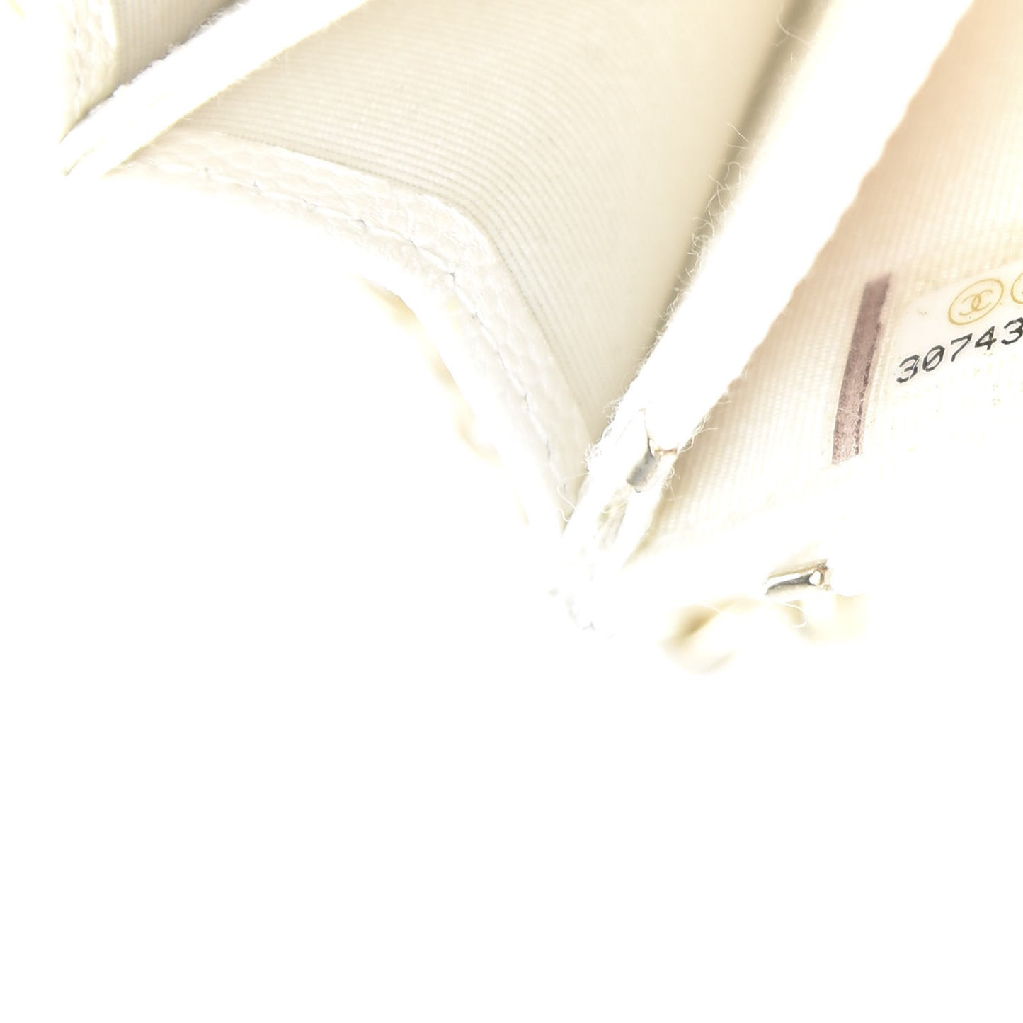 Caviar Quilted Mini Wallet On Chain WOC White