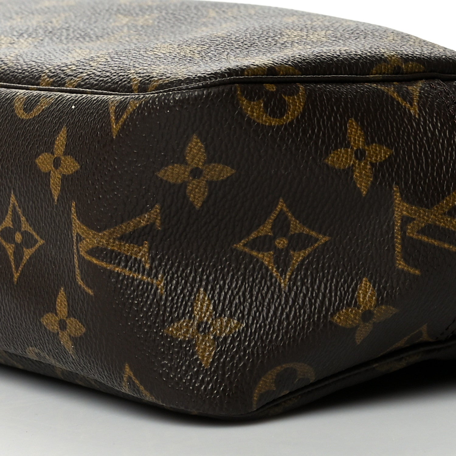 Louis Vuitton Monogram Trousse Toilette 28 9 of 12