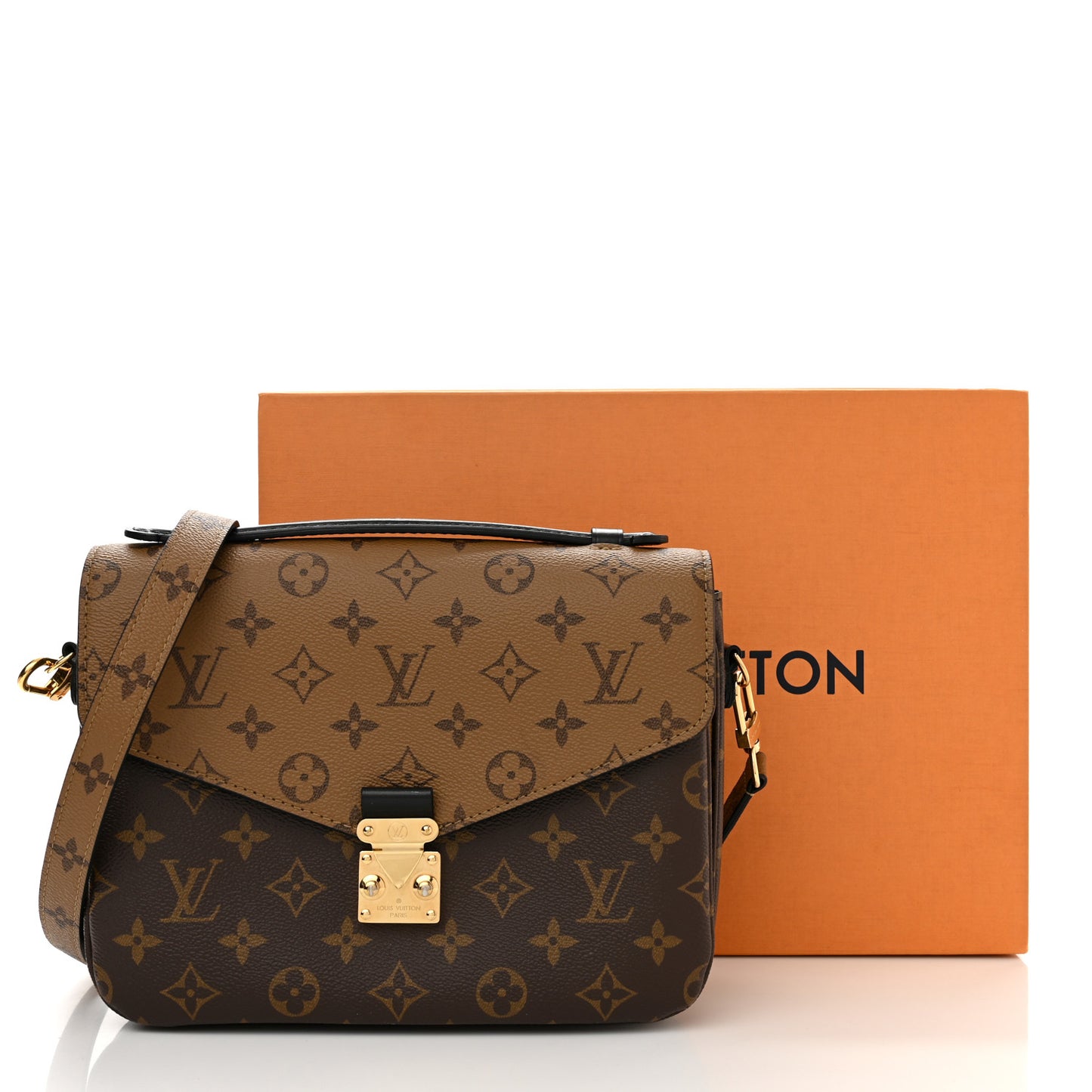 Reverse Monogram Pochette Metis