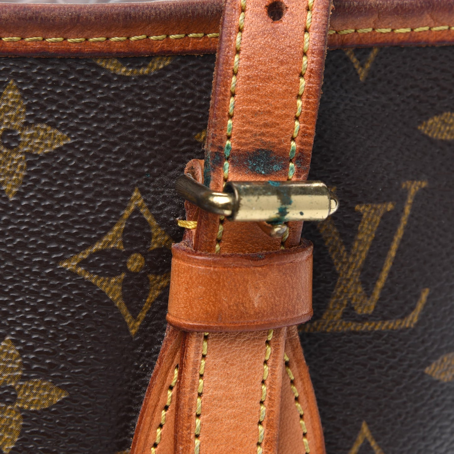 Monogram Petit Bucket 23