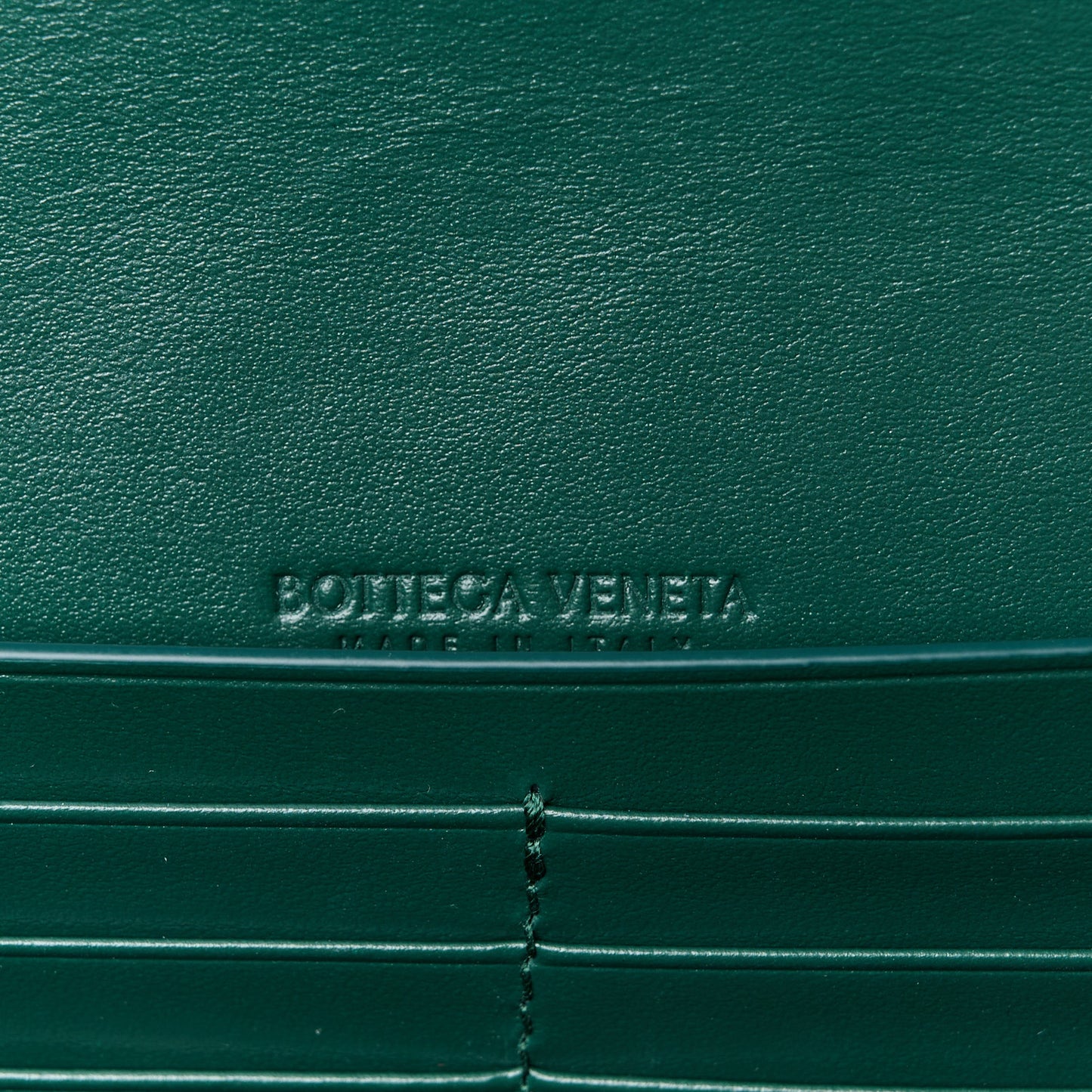 Nappa Intrecciato Long Andiamo Top Handle Clutch Emerald Green
