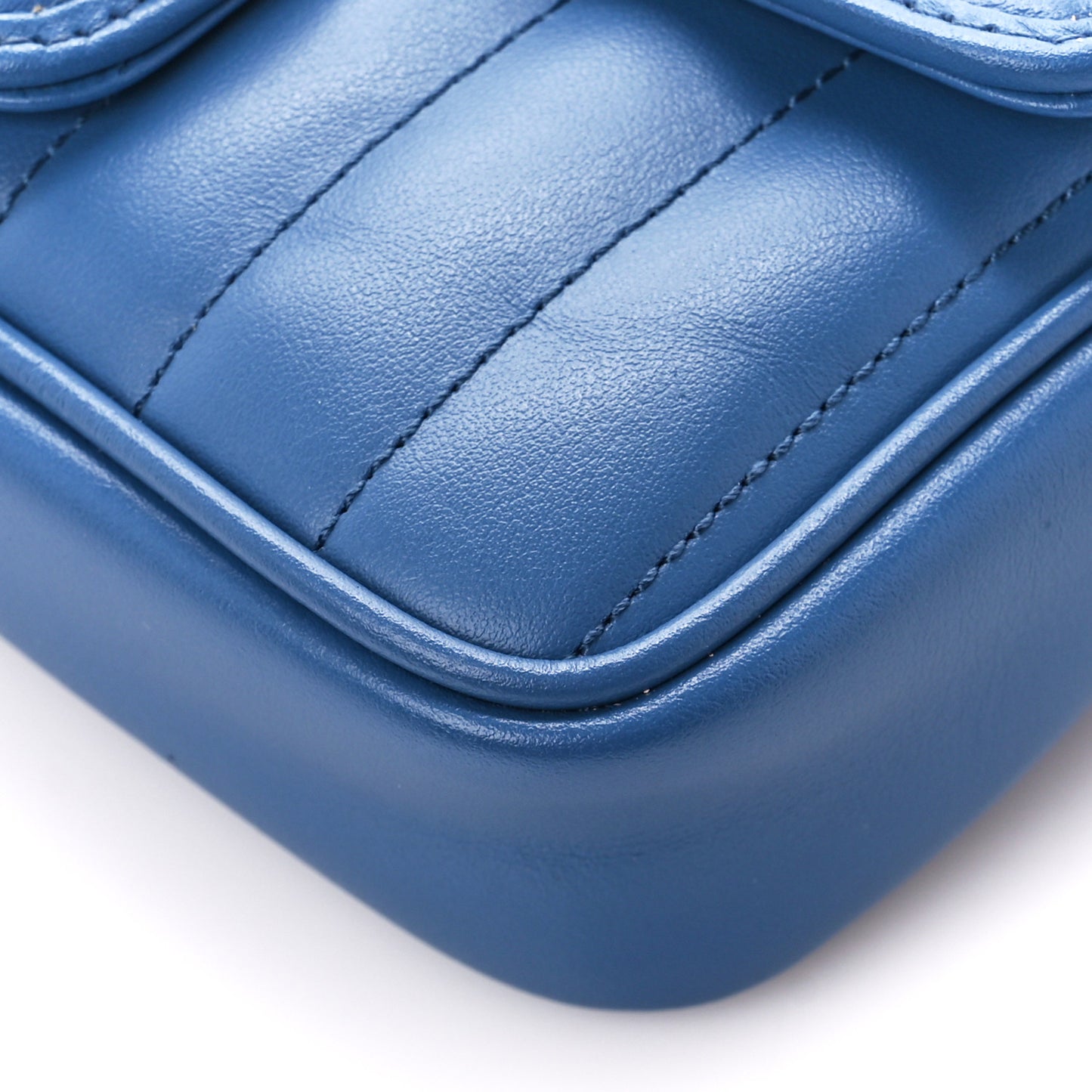 Calfskin Matelasse Aria Super Mini GG Marmont Shoulder Bag Clear Blue