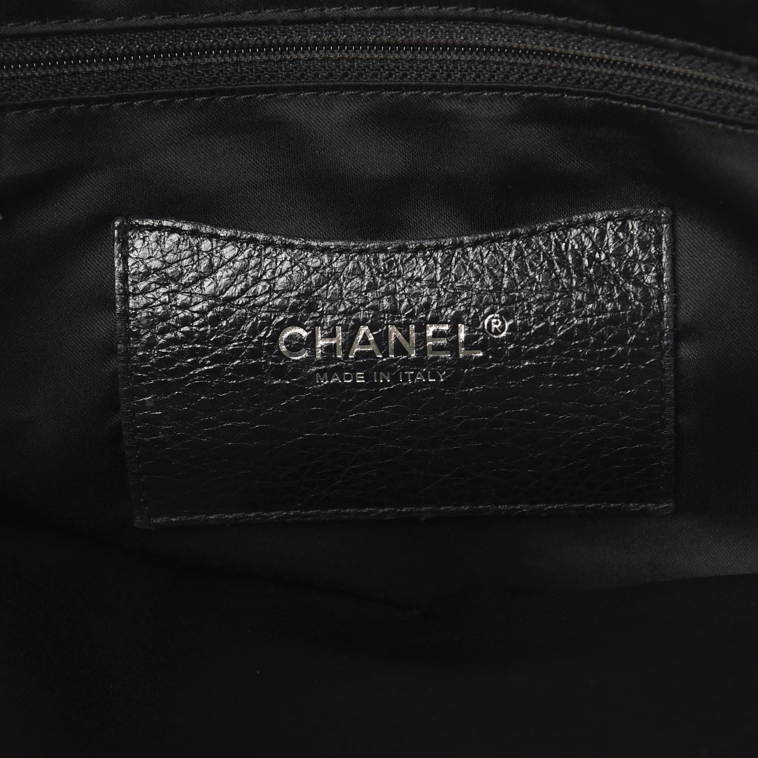 Chanel Glazed Calfskin Large On The Road Tote Black 7 of 17