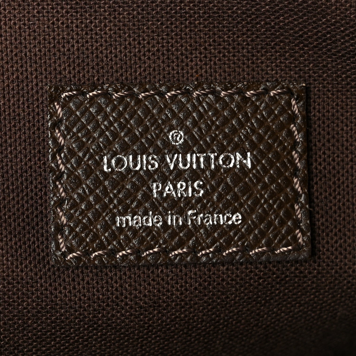 Louis Vuitton Taiga Dimitri Grizzli 6 of 10