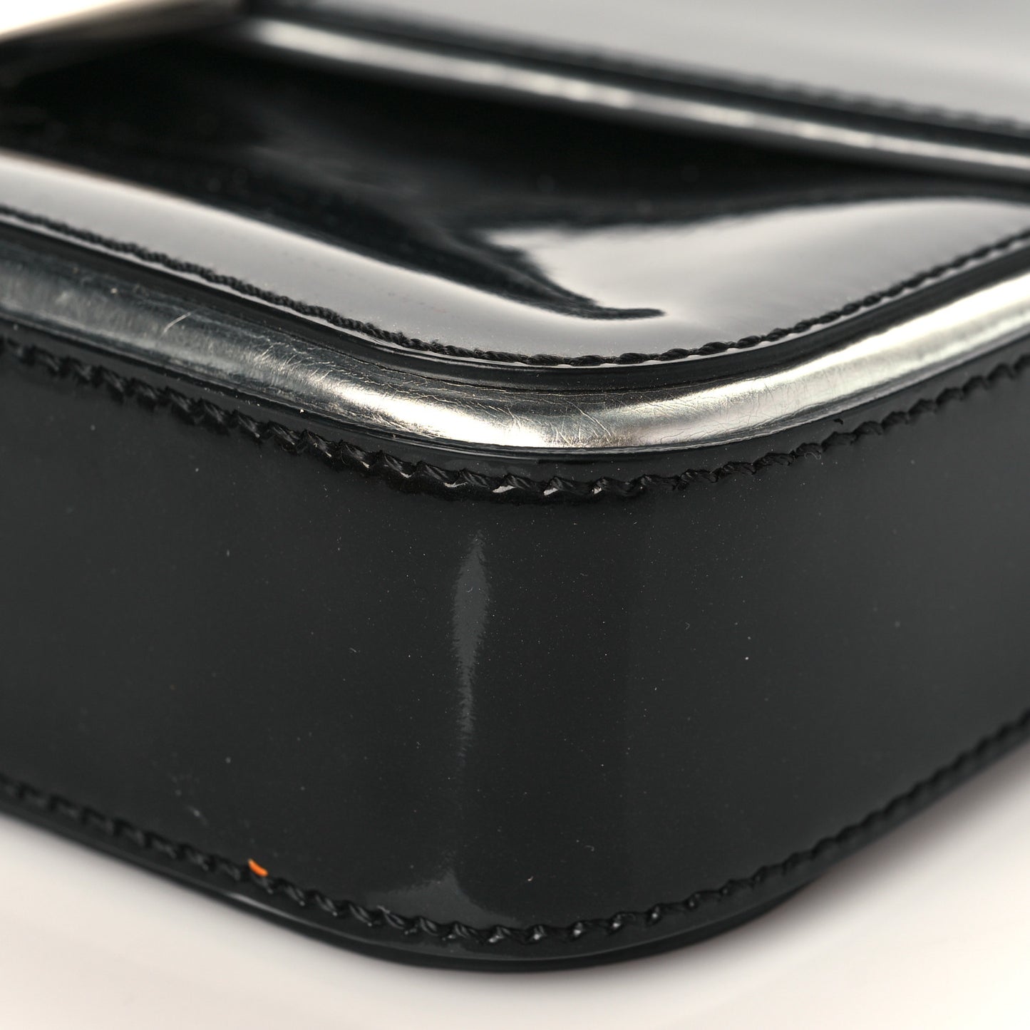 Vernice Chain Handle Baguette Black