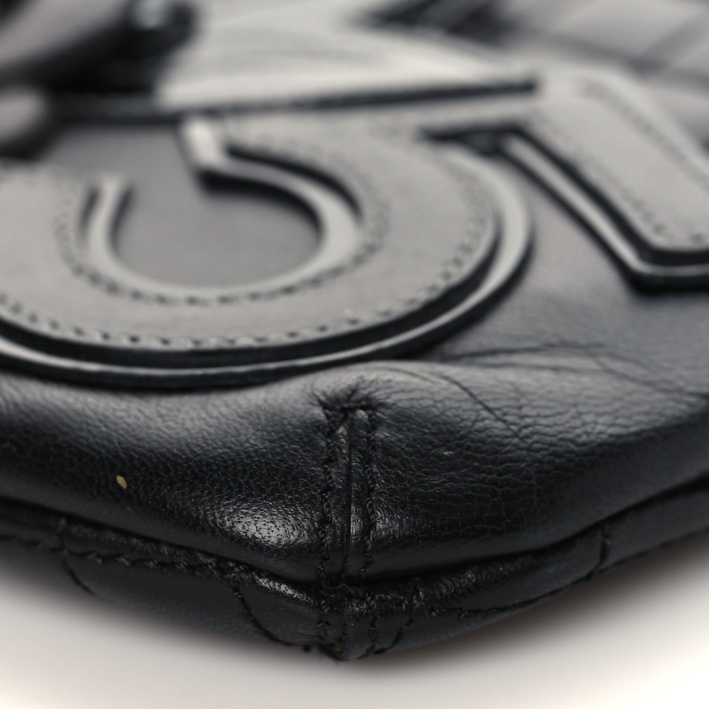 Lambskin Camellia No. 5 Chain Pouch Black