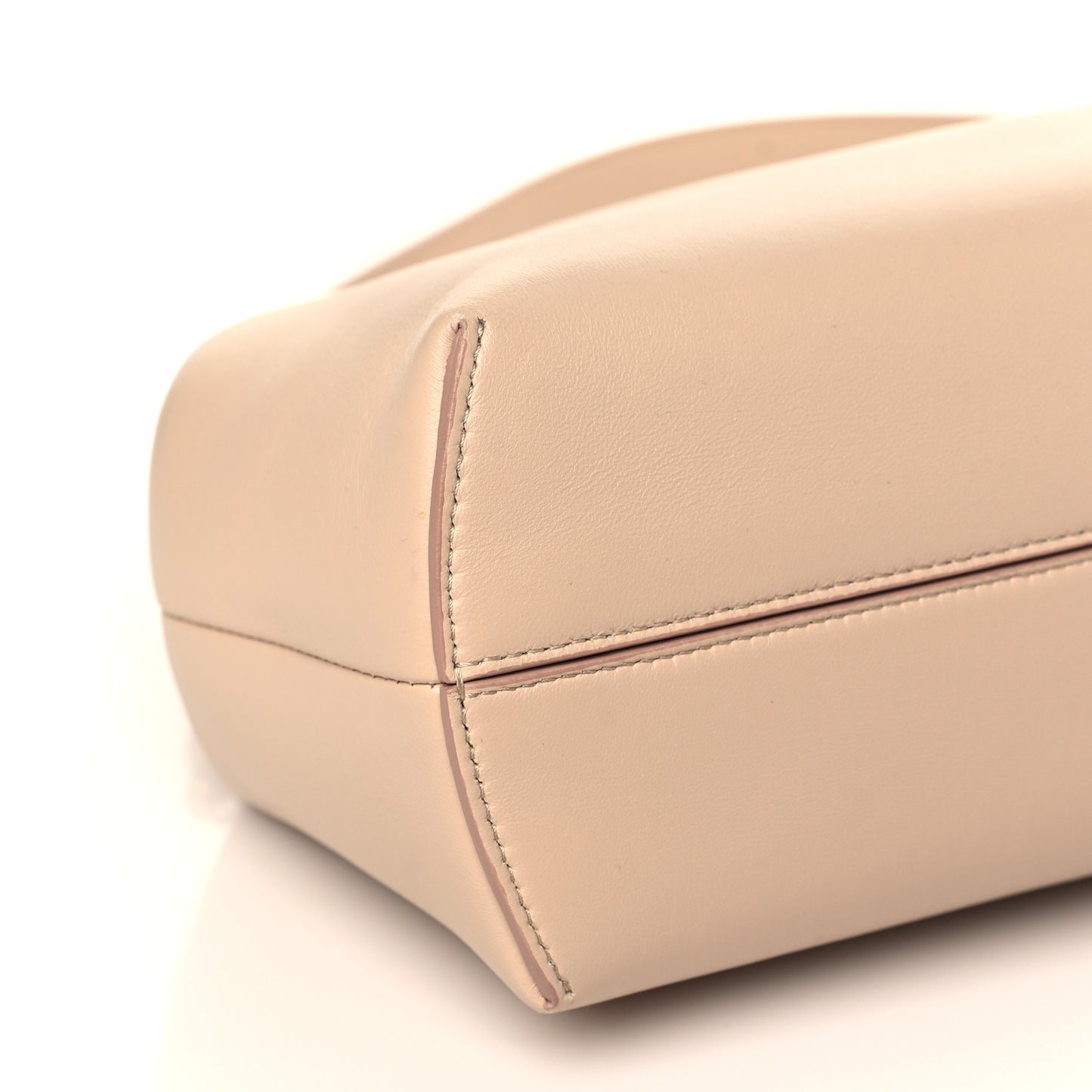 Shiny Nappa Medium Fendi First Poudre