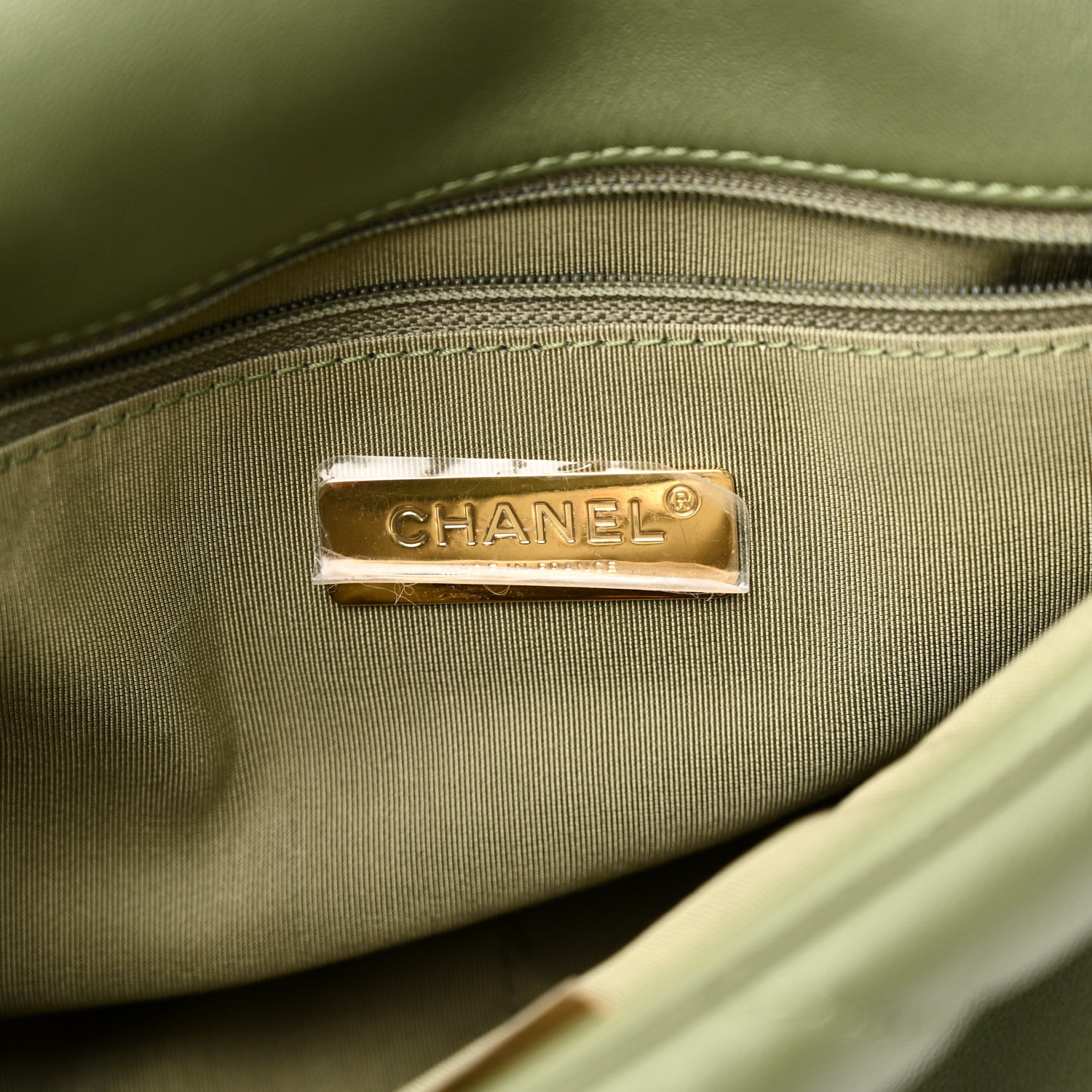 Chanel Lambskin Quilted Medium Chanel 19 Flap Green 7 of 11