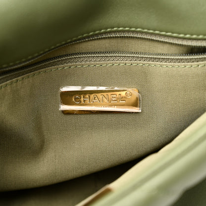 Chanel Lambskin Quilted Medium Chanel 19 Flap Green 7 of 11
