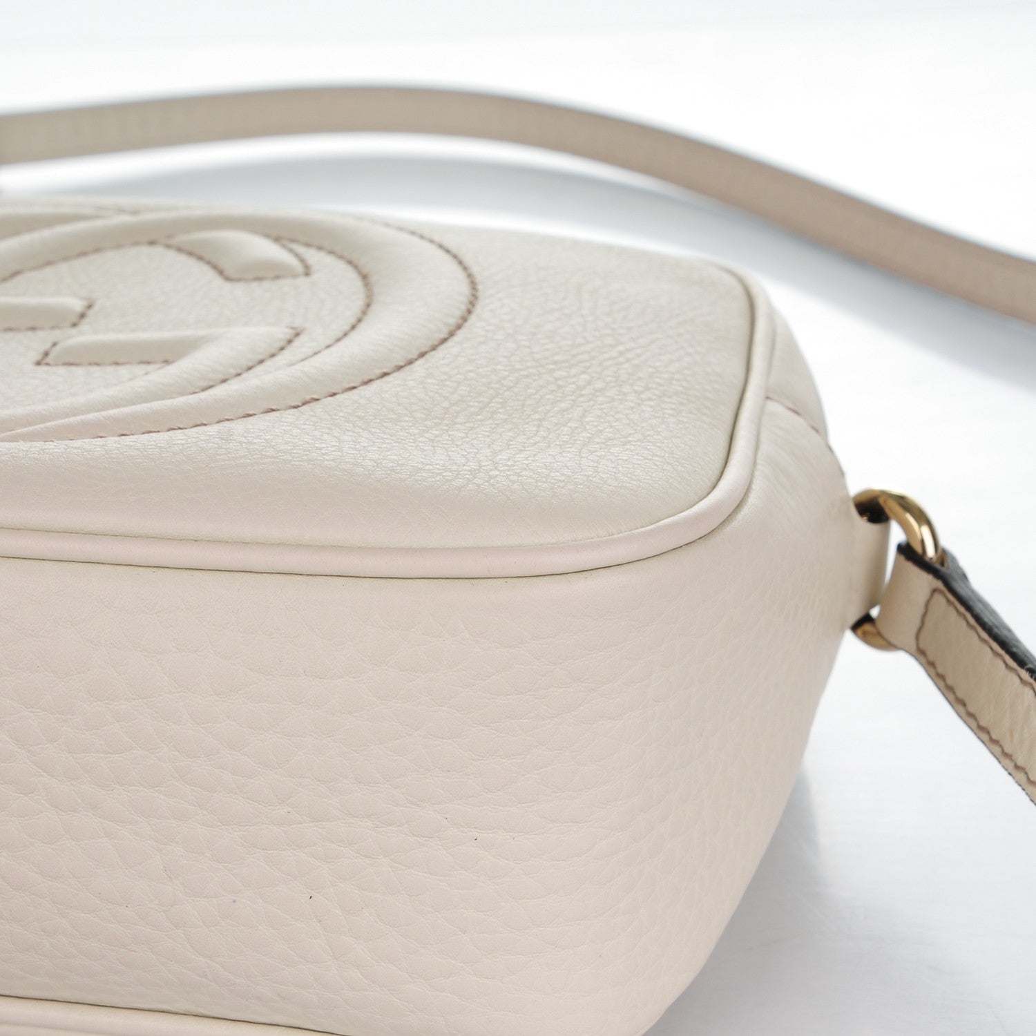 Gucci Pebbled Calfskin Small Soho Disco Bag Off White 9 of 11