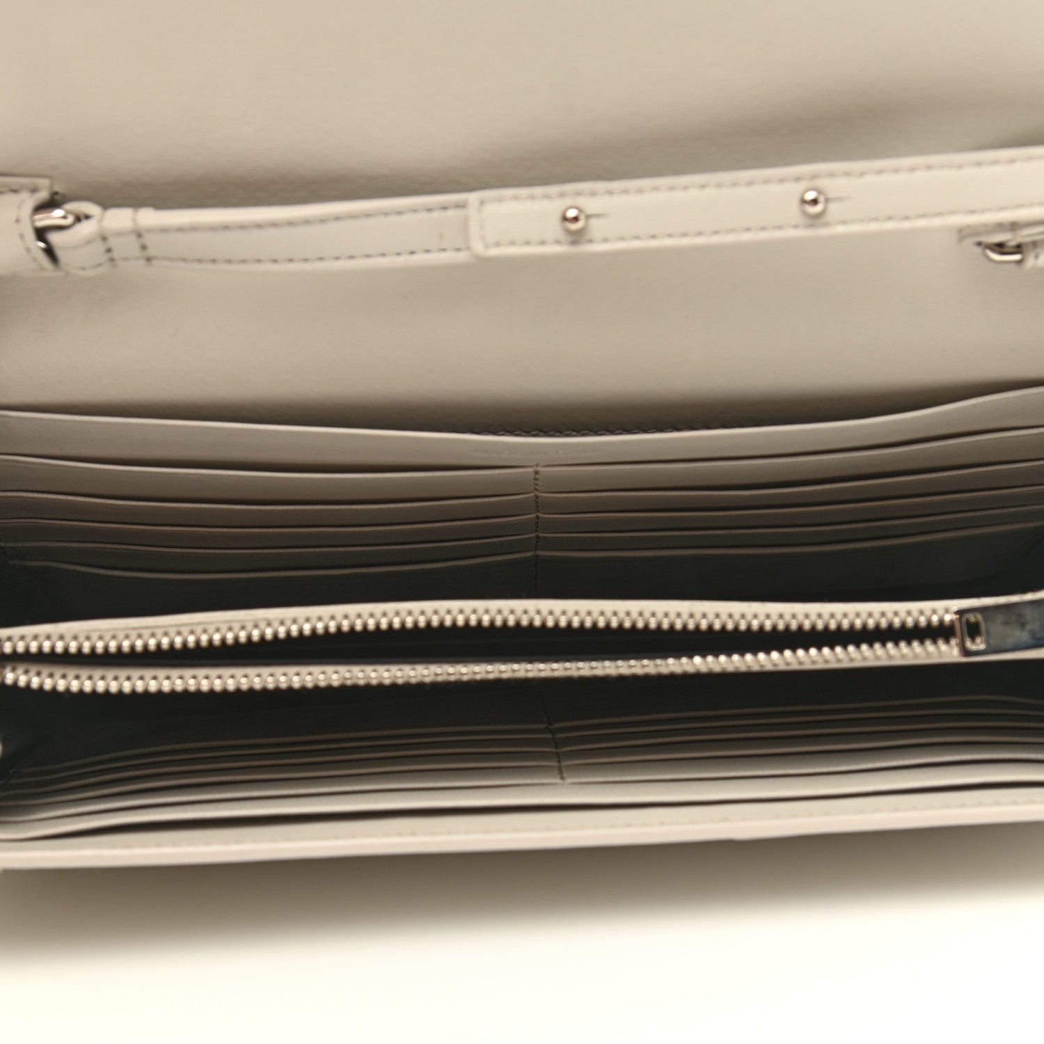 Saint Laurent Calfskin Crocodile Embossed Monogram Chain Wallet Blanc Vintage 4 of 9
