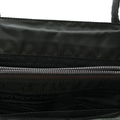 Prada Tessuto Nylon City Tote Bottiglia 10 of 10