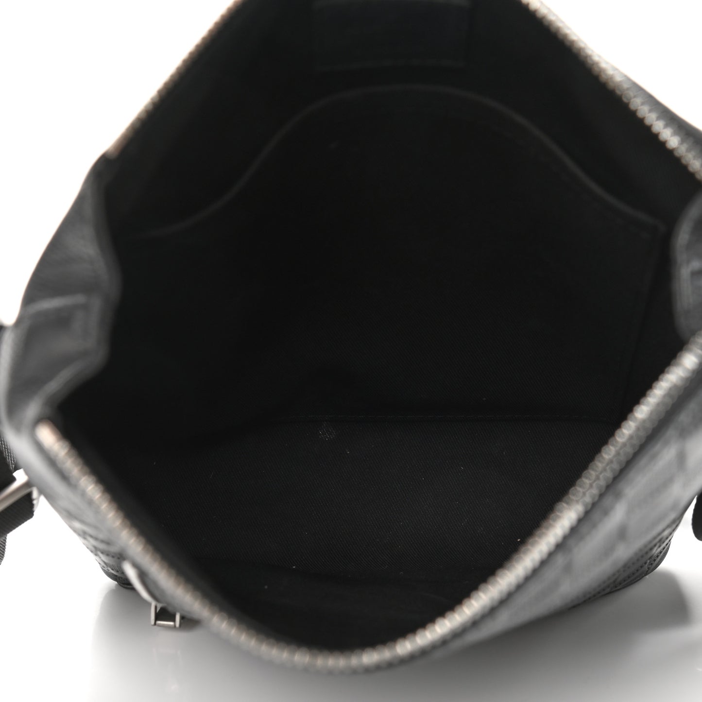 Damier Infini Discovery Messenger BB Onyx