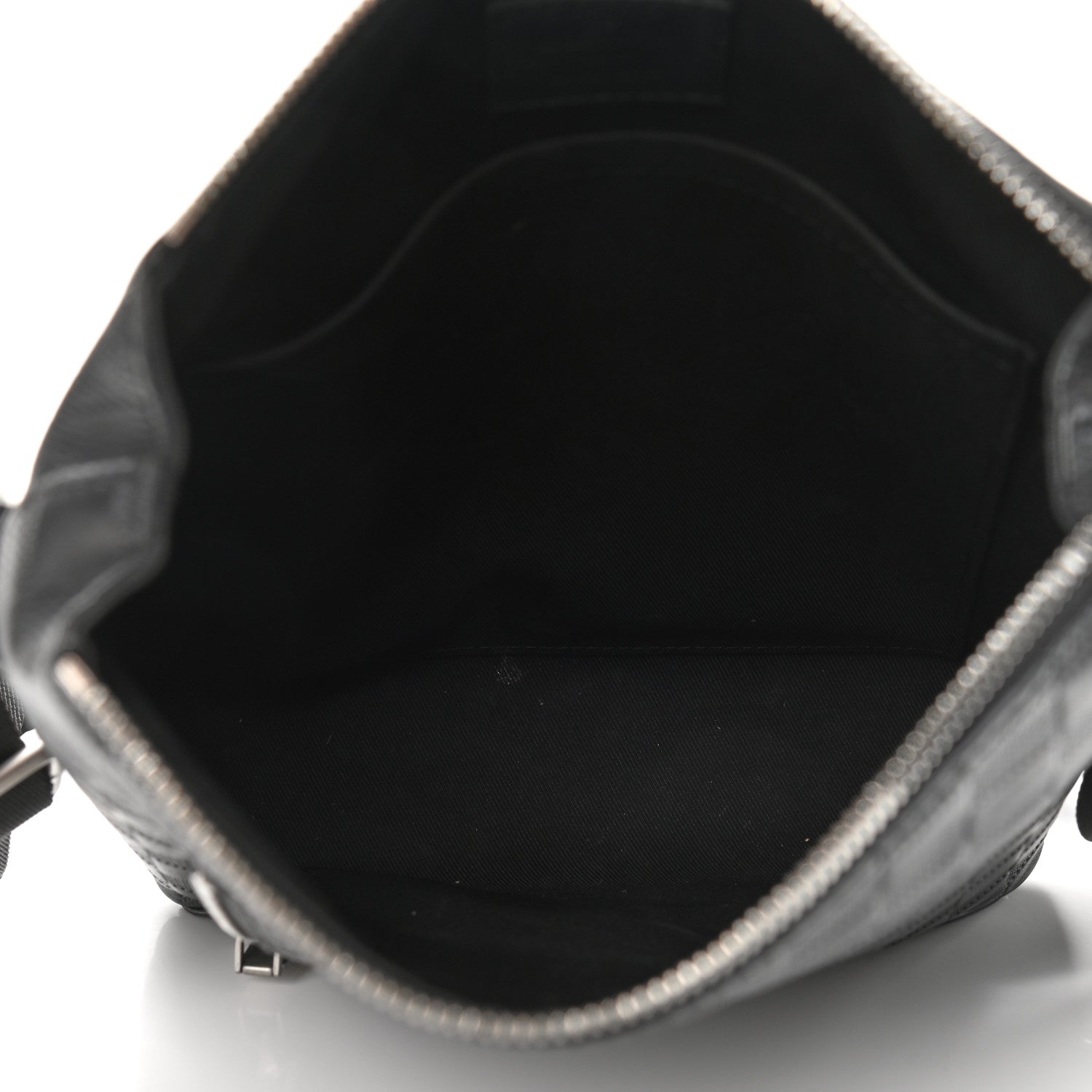 Louis Vuitton Damier Infini Discovery Messenger BB Onyx 6 of 15