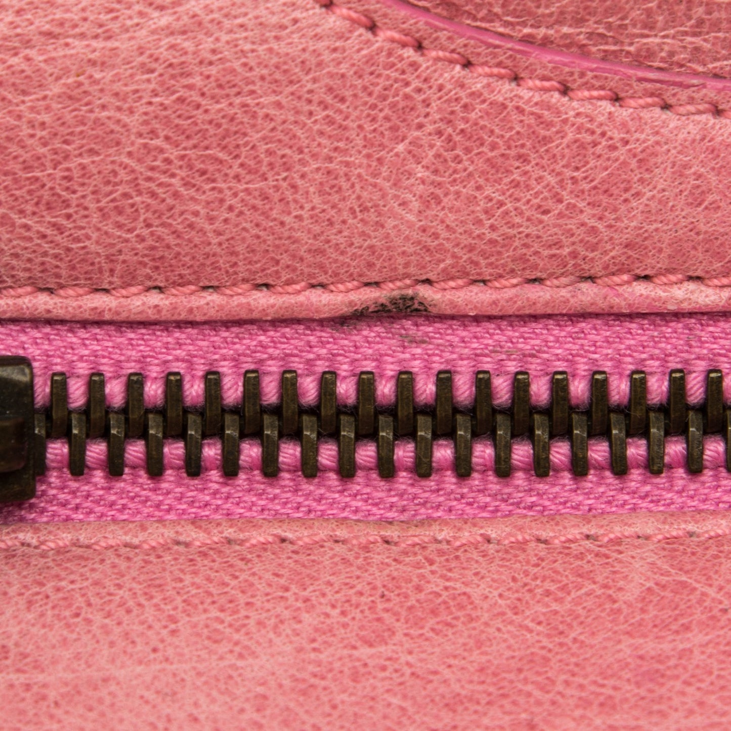 Chevre Classic Hardware Work Bubblegum