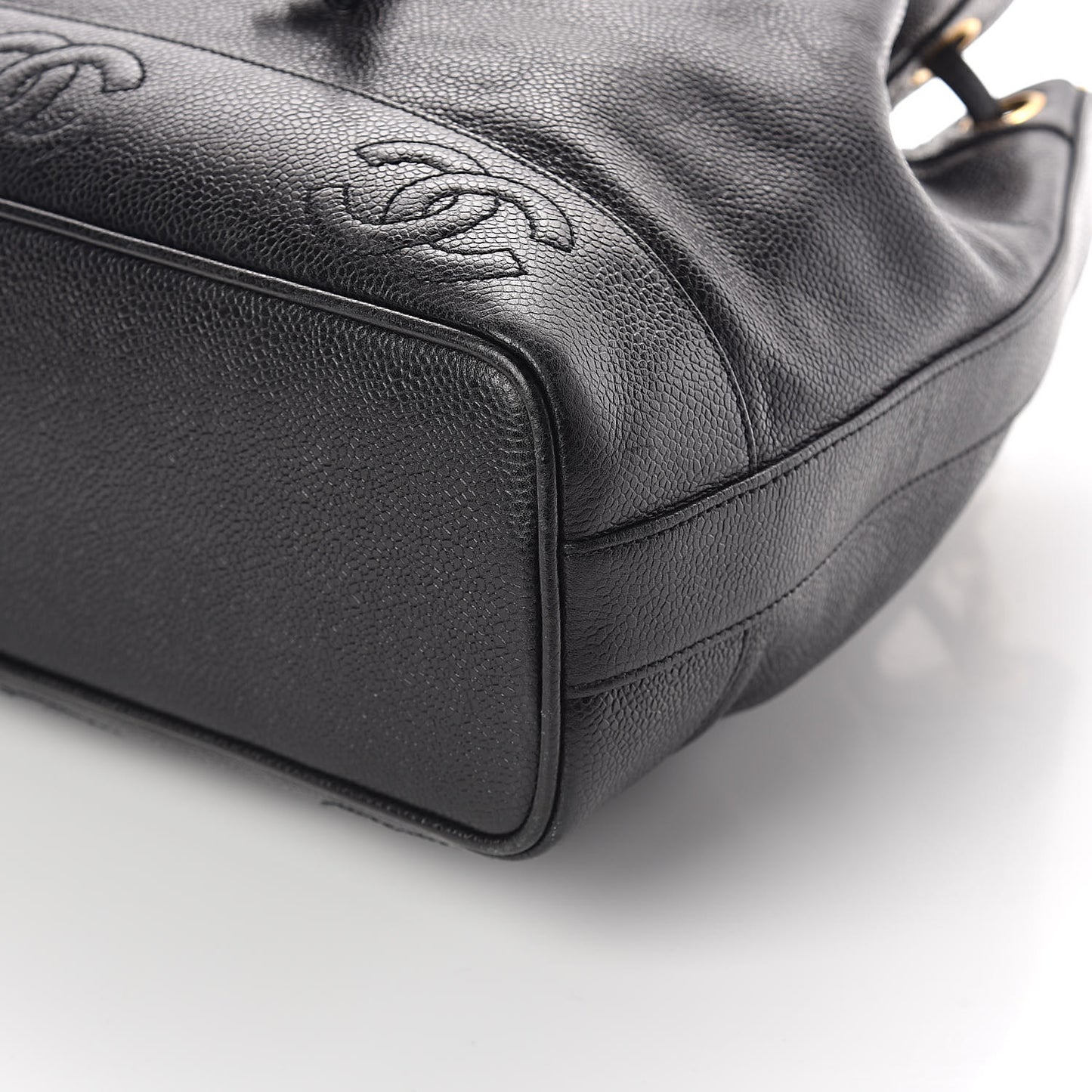 Caviar CC Drawstring Shoulder Bag Black