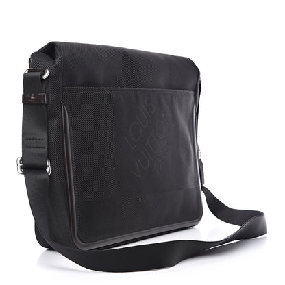 Louis Vuitton Damier Geant Messenger Bag Black 3 of 13
