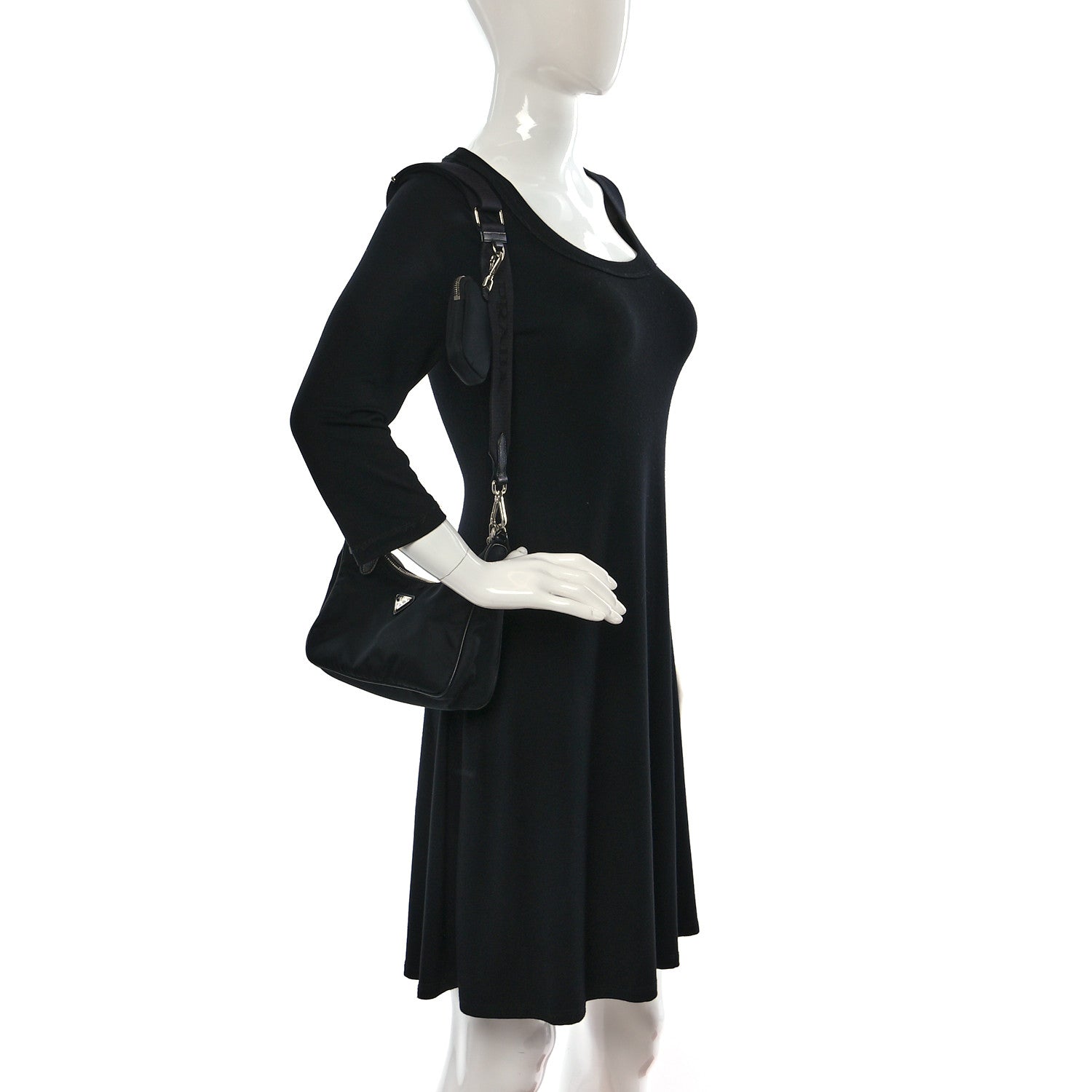 Prada Nylon Re-Edition 2005 Shoulder Bag Black 2 of 10