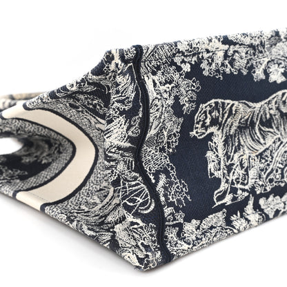 Christian Dior Canvas Embroidered Medium Dioriviera Toile De Jouy Reverse Book Tote Blue 9 of 10