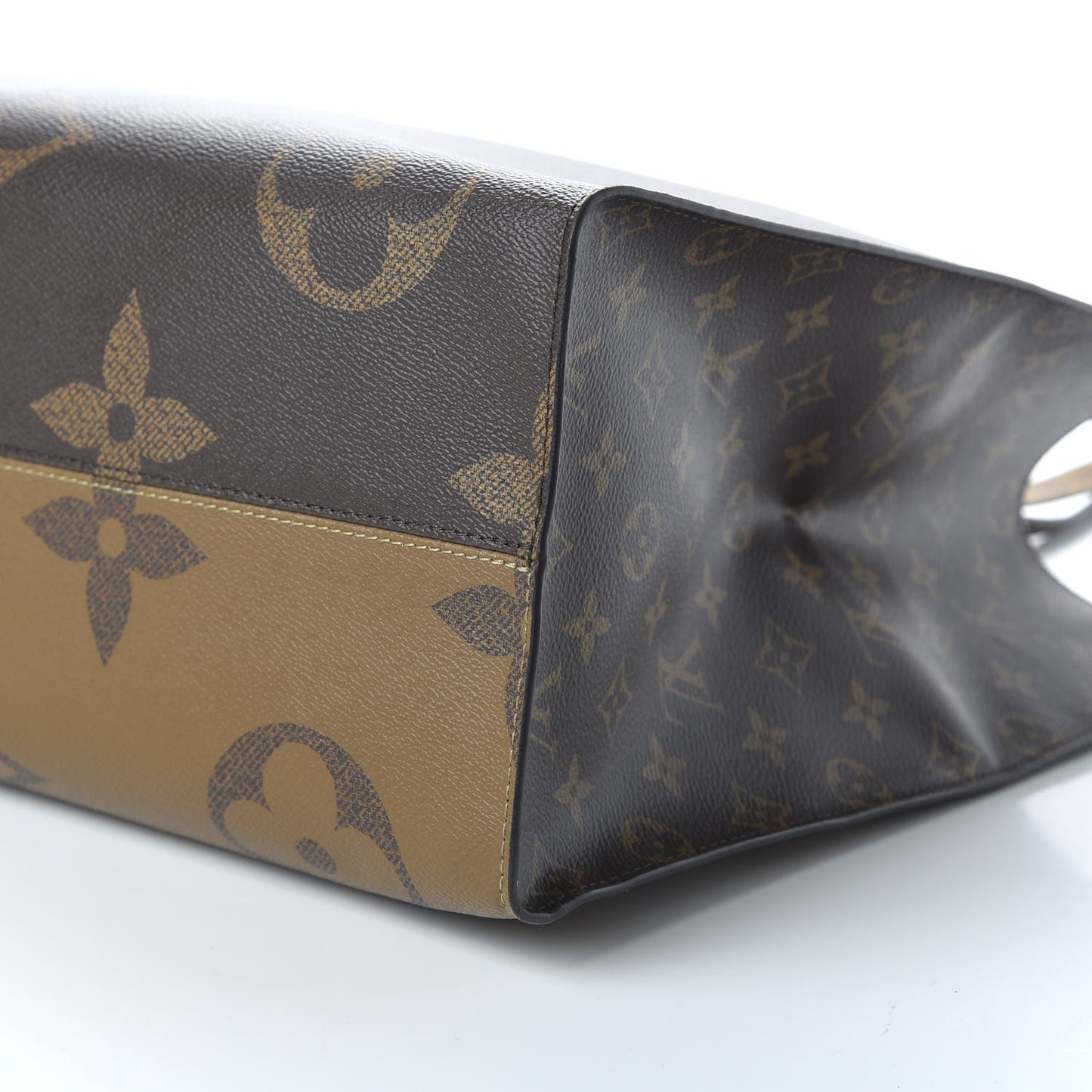 Reverse Monogram Giant Onthego GM