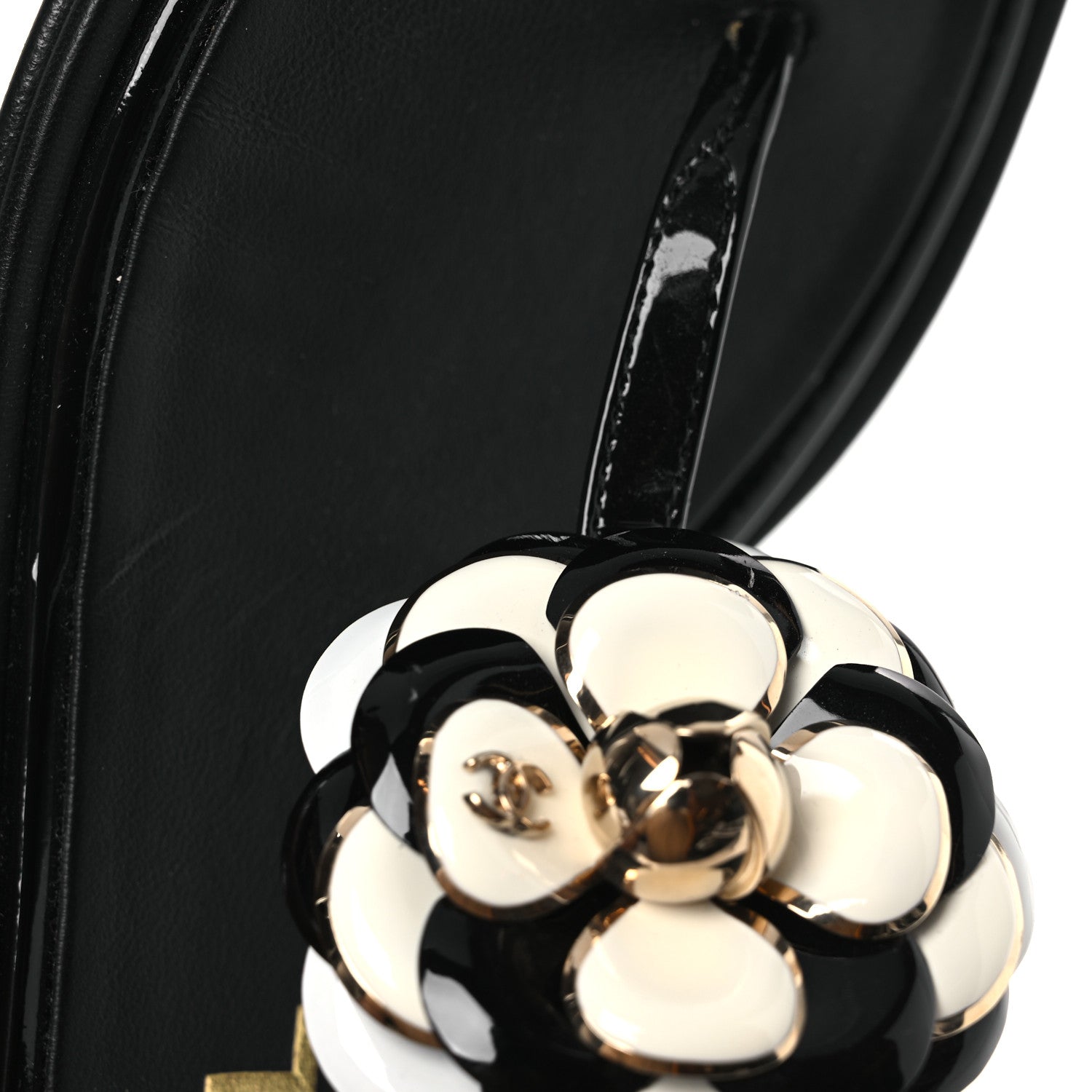 Chanel Patent Calfskin Camellia Thong Sandals 37 Black White 12 of 14