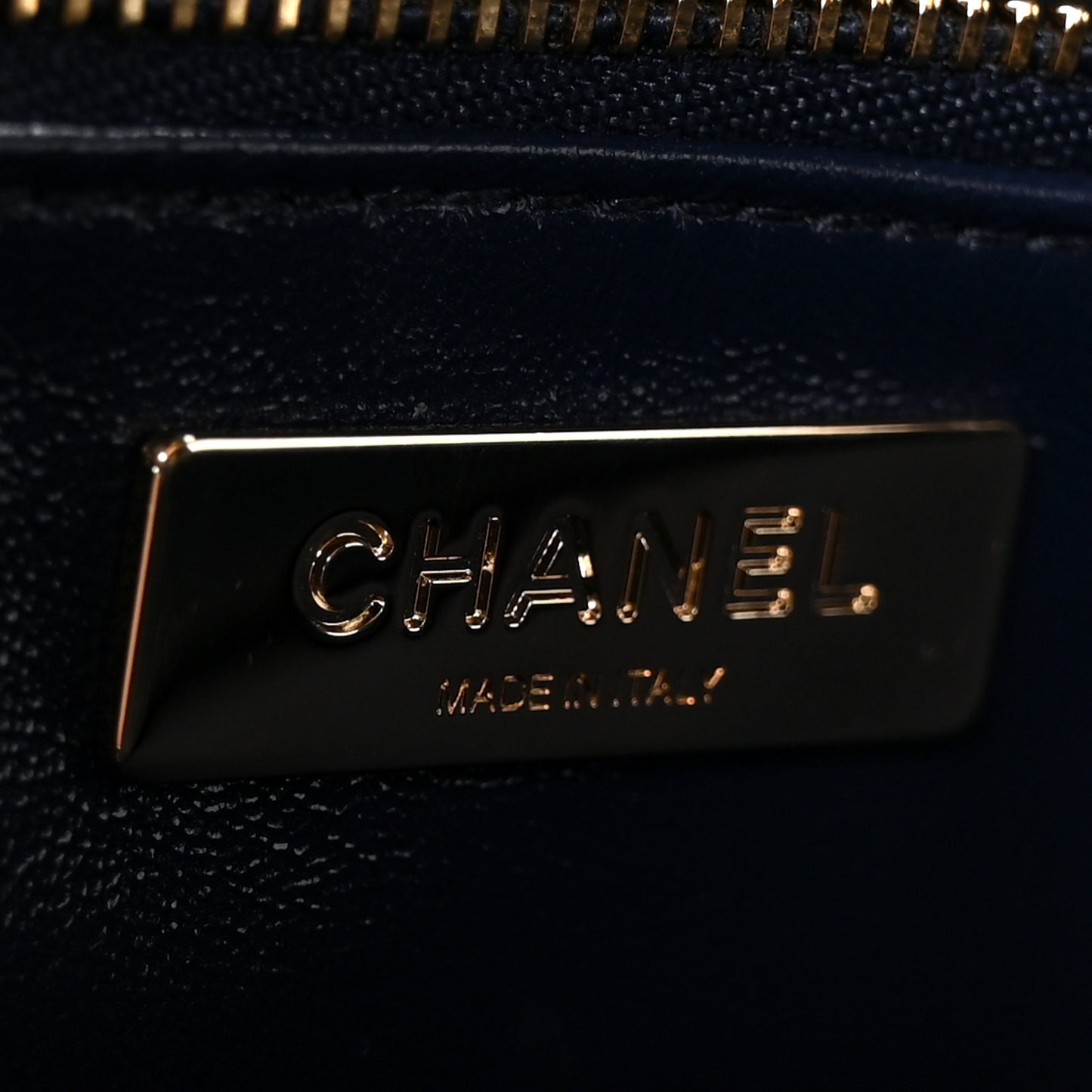 Shiny Lambskin Quilted 31 Shopping Bag Navy
