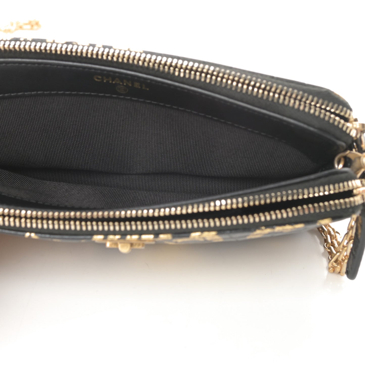 Calfskin Crocodile Embossed Graffiti 2.55 Cocodile Reissue Clutch With Chain Black Gold